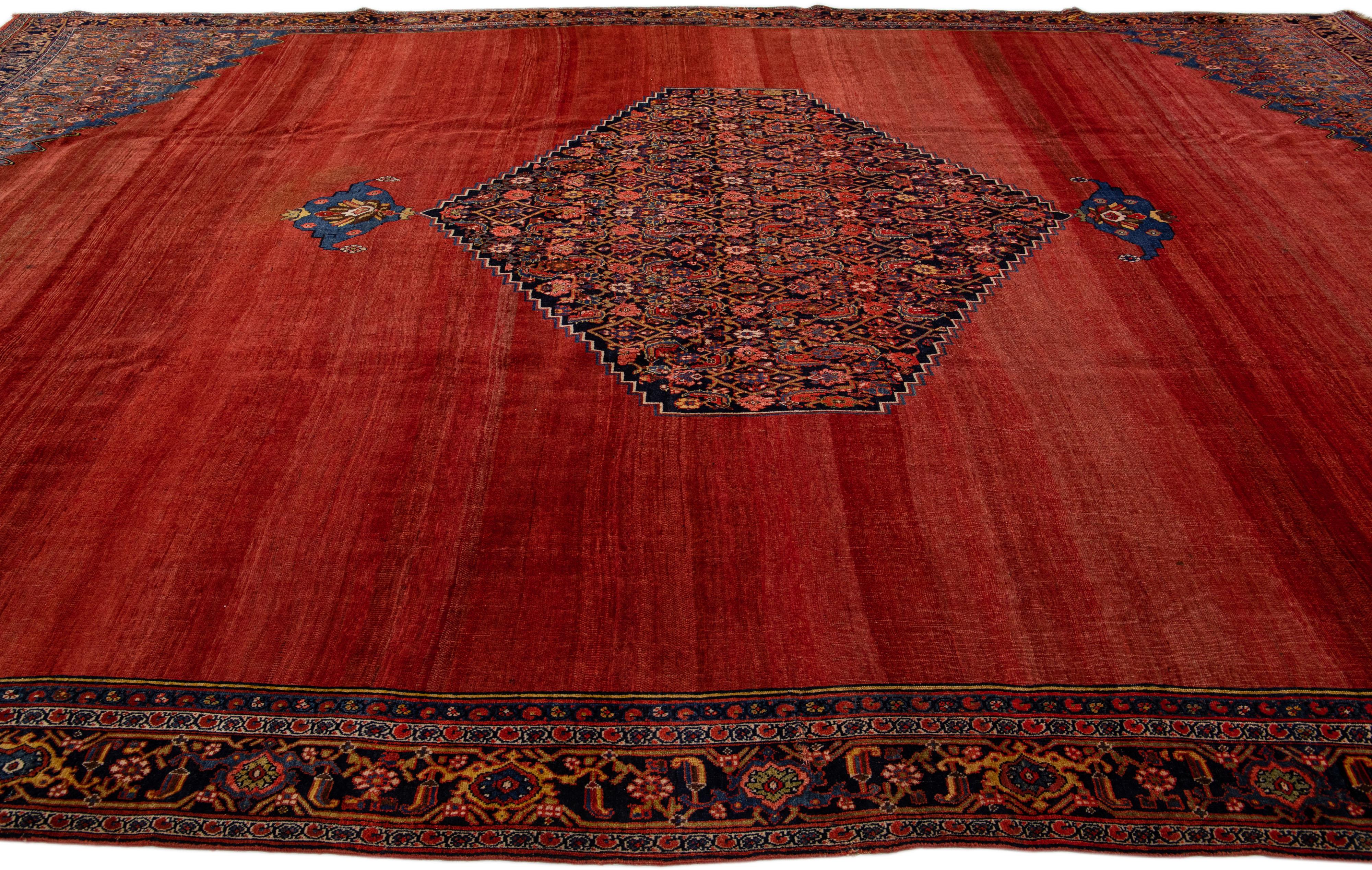 Red Antique Bidjar Handmade Persian Wool Rug with Medallion Motif In Good Condition For Sale In Norwalk, CT