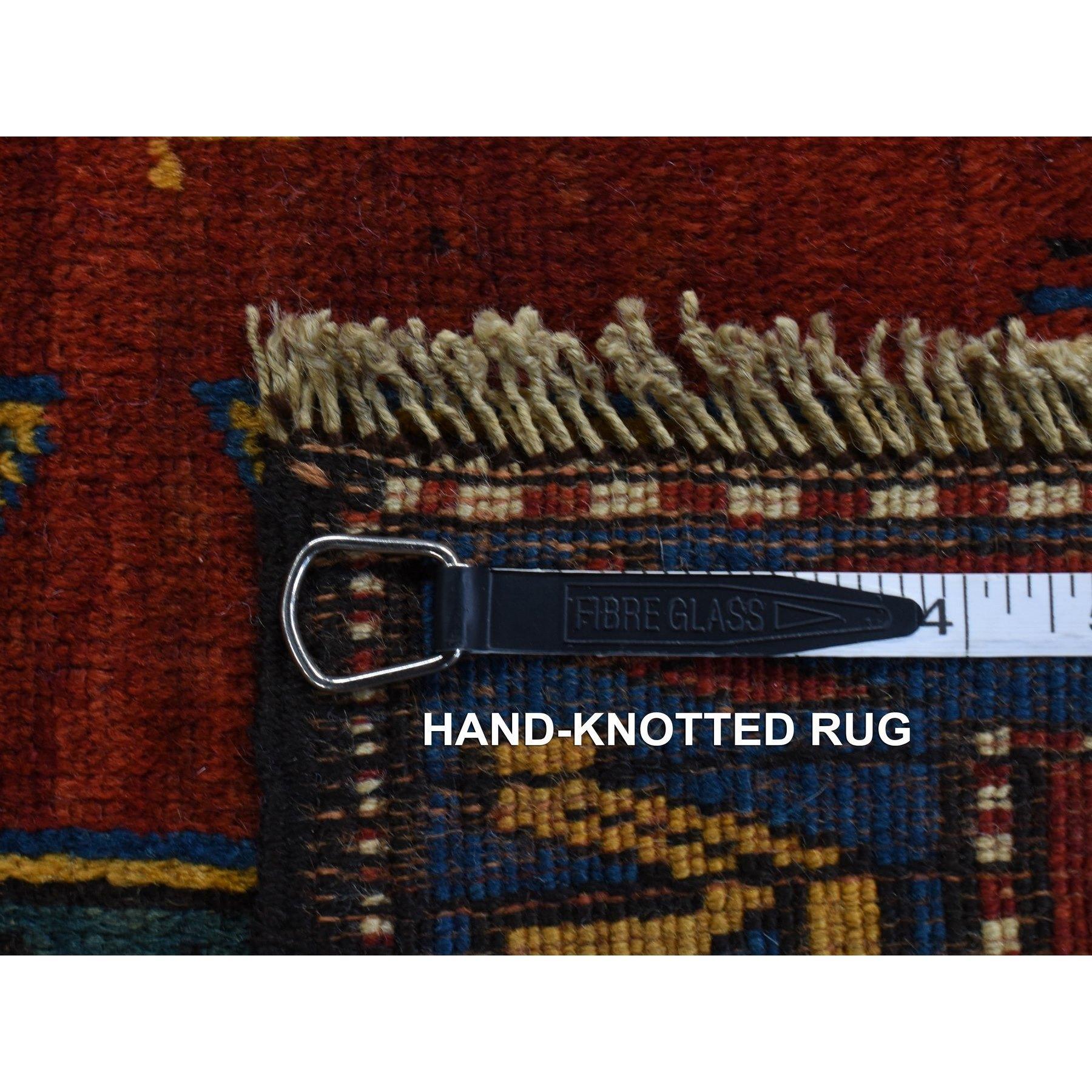 Roter antiker kaukasischer, armenischer, handgeknüpfter, sauberer, signierter und datierter Teppich aus reiner Wolle im Angebot 2