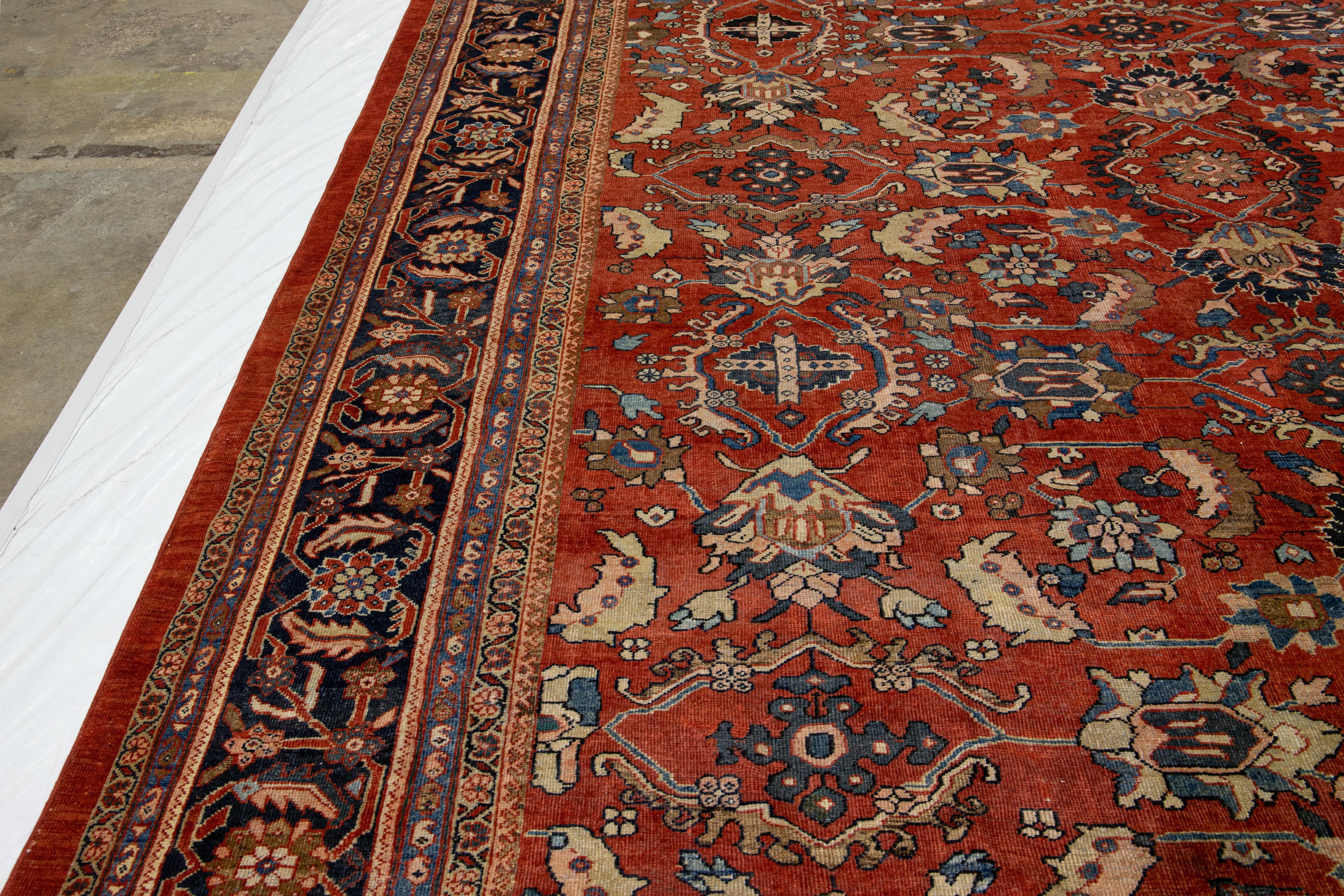 Roter antiker persischer Mahal handgefertigter geblümter Wollteppich in Übergröße im Angebot 4