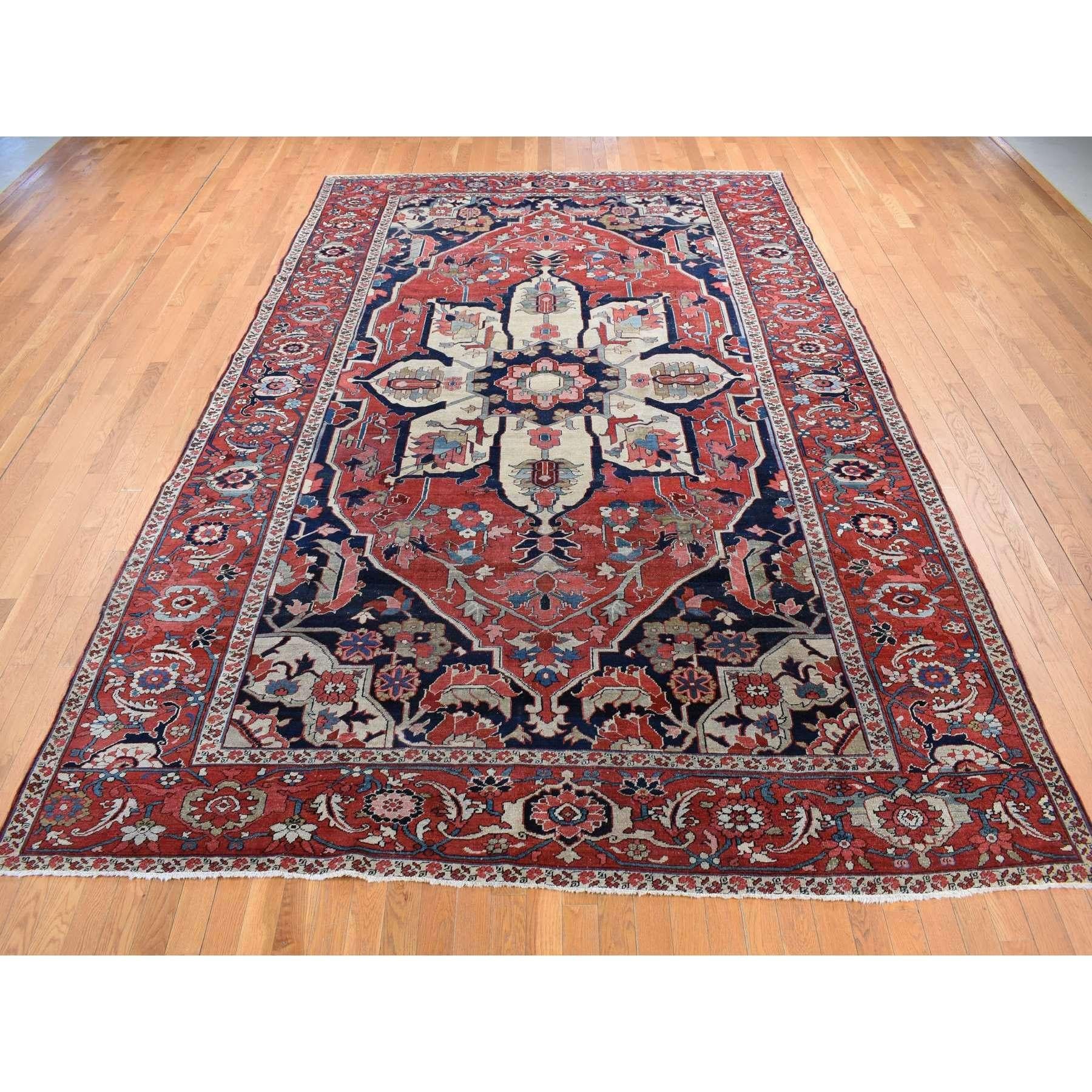 Medieval Red Antique Persian Serapi Heriz Flower Design Pure Wool Clean Hand Knotted Rug