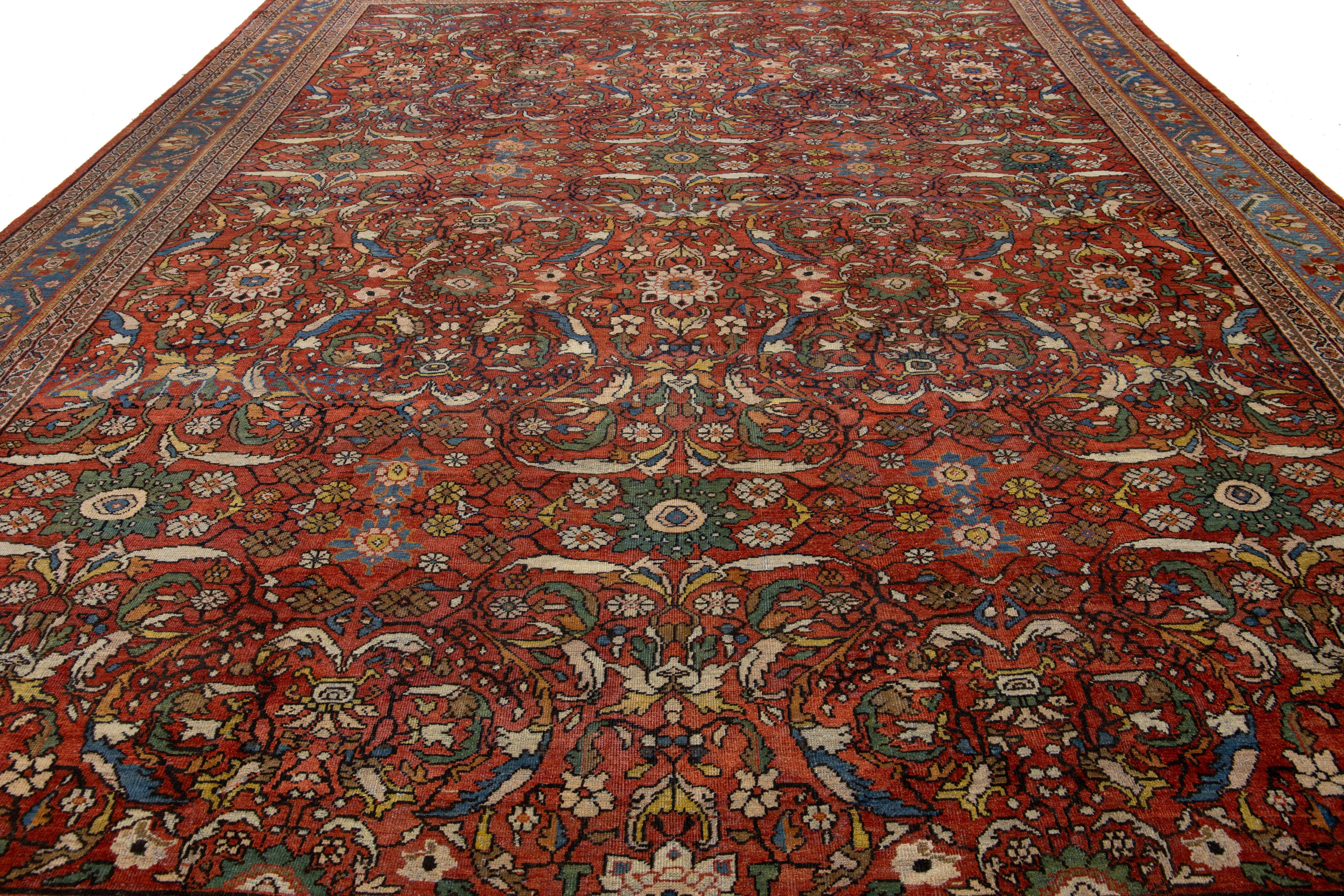 Tapis persan ancien Sultanabad en laine rouge fait à la main avec motif sur toute la surface en vente 1