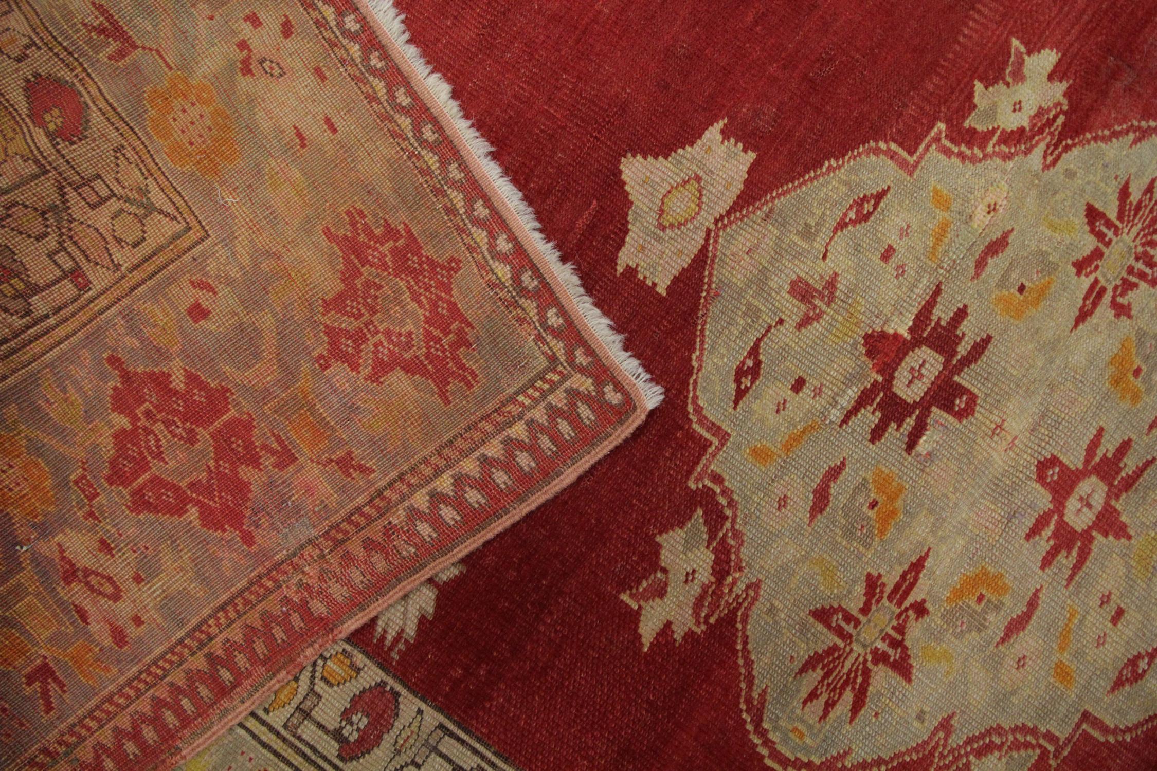 Red Antique Rug Borlou Turkish Rug, Handwoven Carpet, Wool Oriental Rug In Excellent Condition For Sale In Hampshire, GB