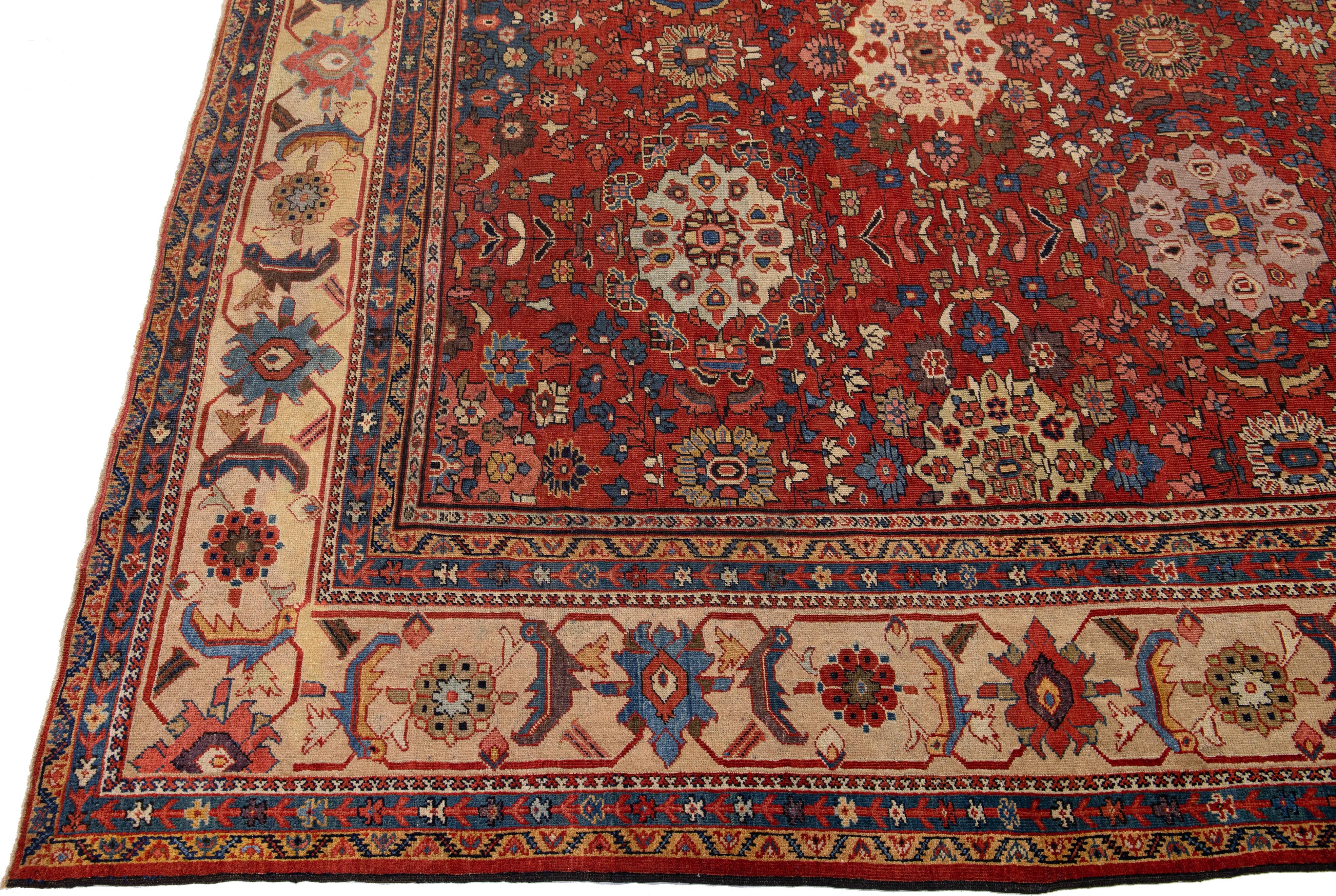 Perse Tapis rouge ancien en laine persane Sultanabad fait à la main avec motif sur toute sa surface en vente