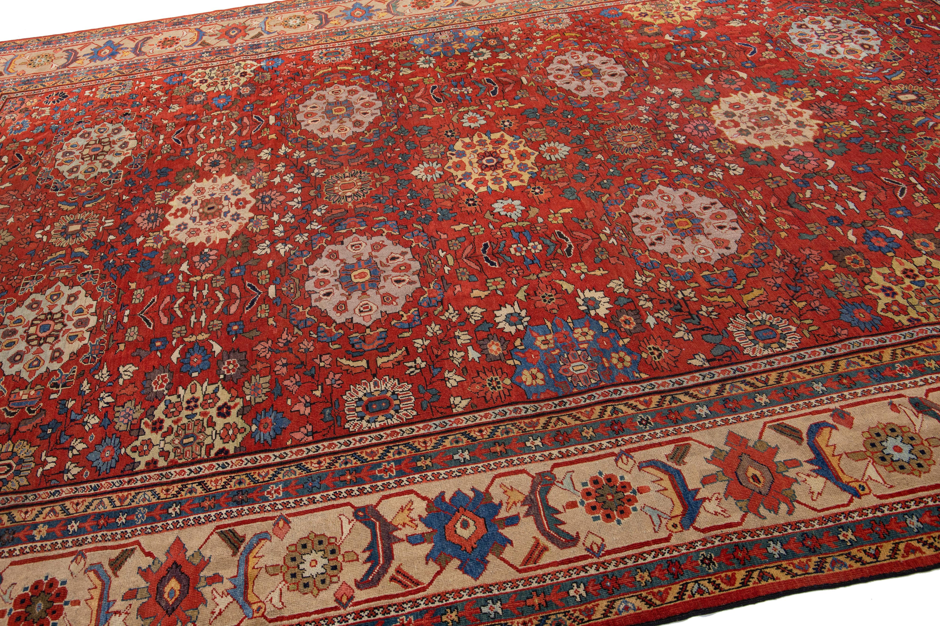 Tapis rouge ancien en laine persane Sultanabad fait à la main avec motif sur toute sa surface Bon état - En vente à Norwalk, CT