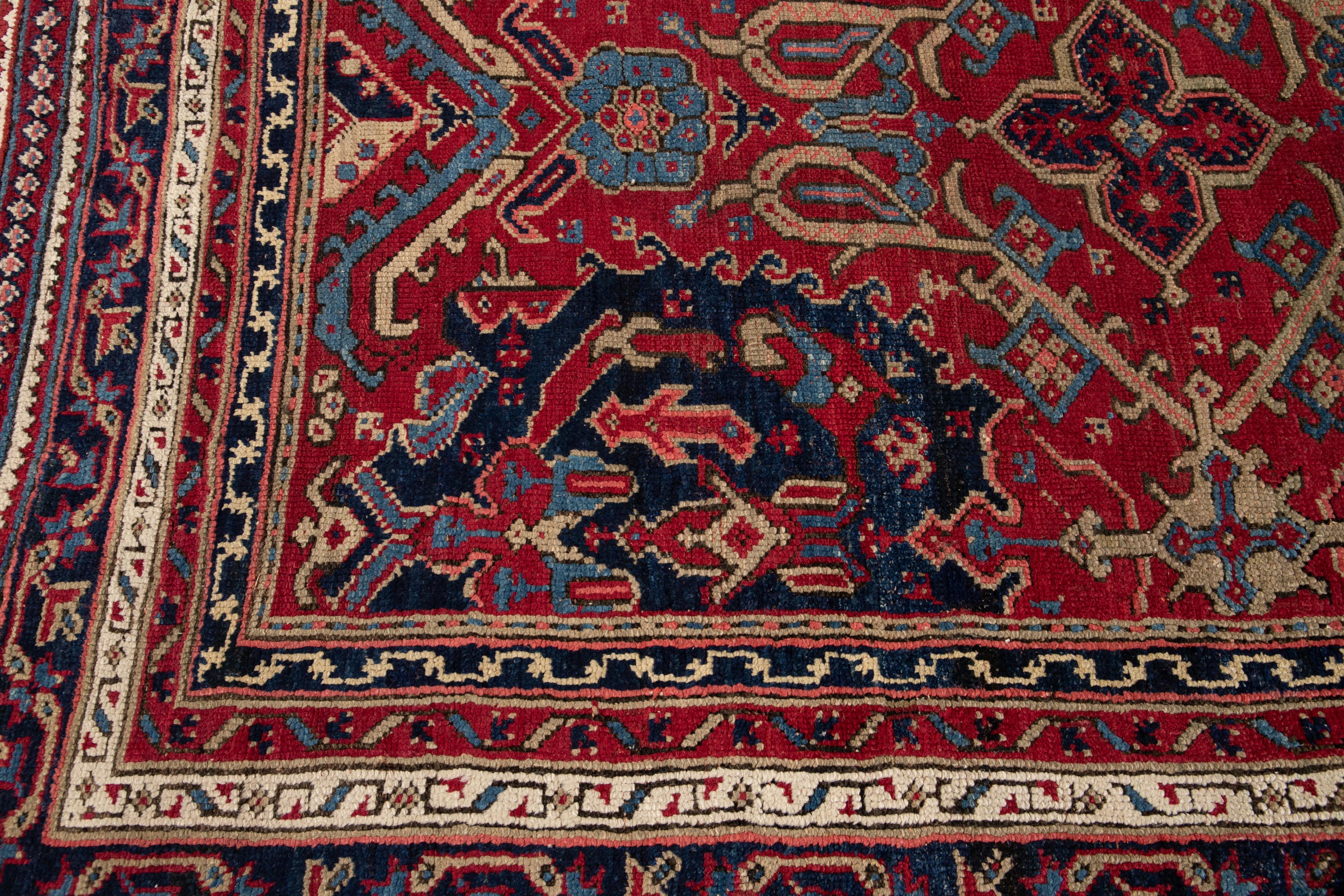 Noué à la main Tapis en laine rouge antique turc Oushak fait à la main, entièrement conçu à la main en vente