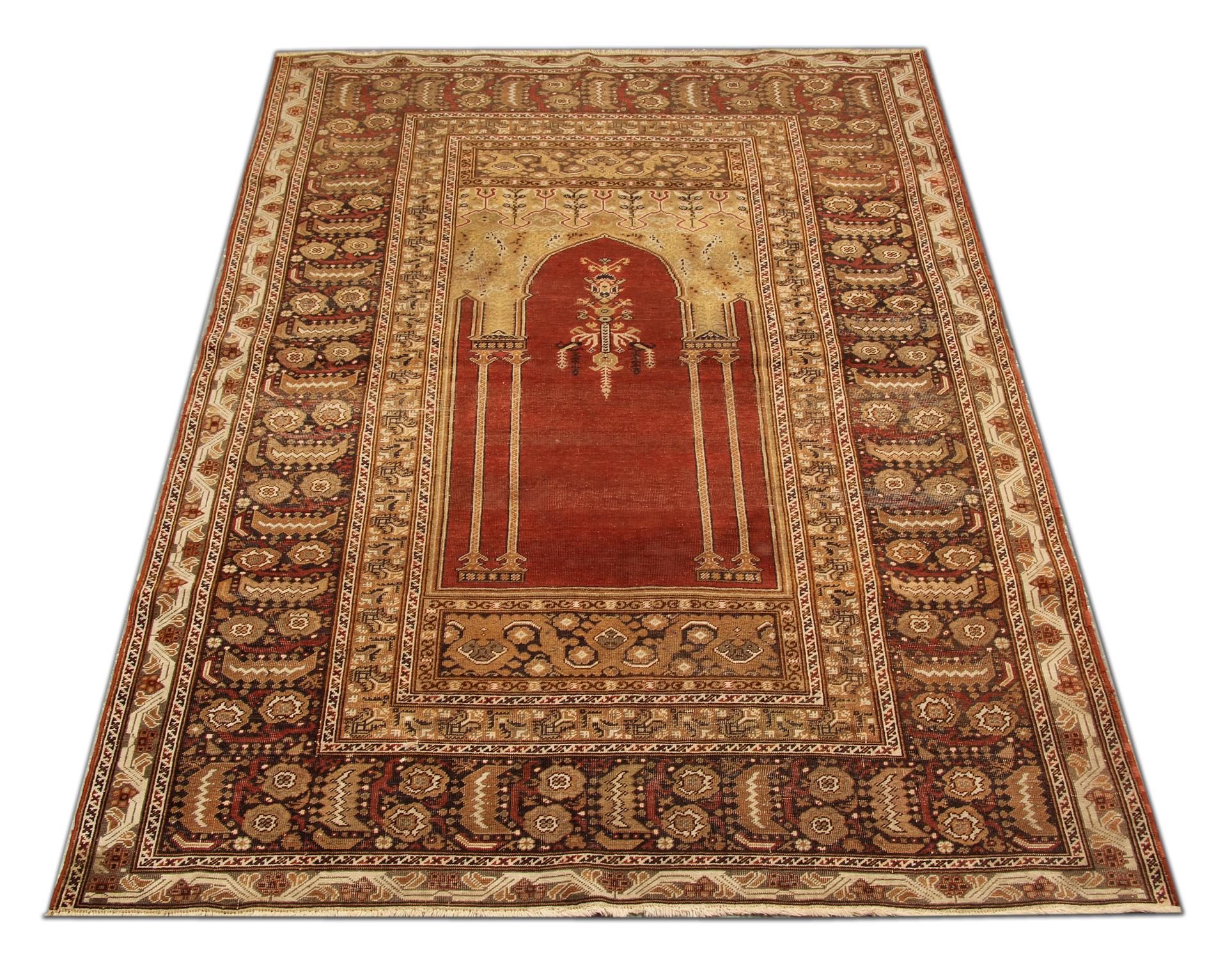 Red Antique Turkish Rugs, Anatolian Carpet, Mihrabi Prayer Living room Rug CHR20 In Excellent Condition For Sale In Hampshire, GB