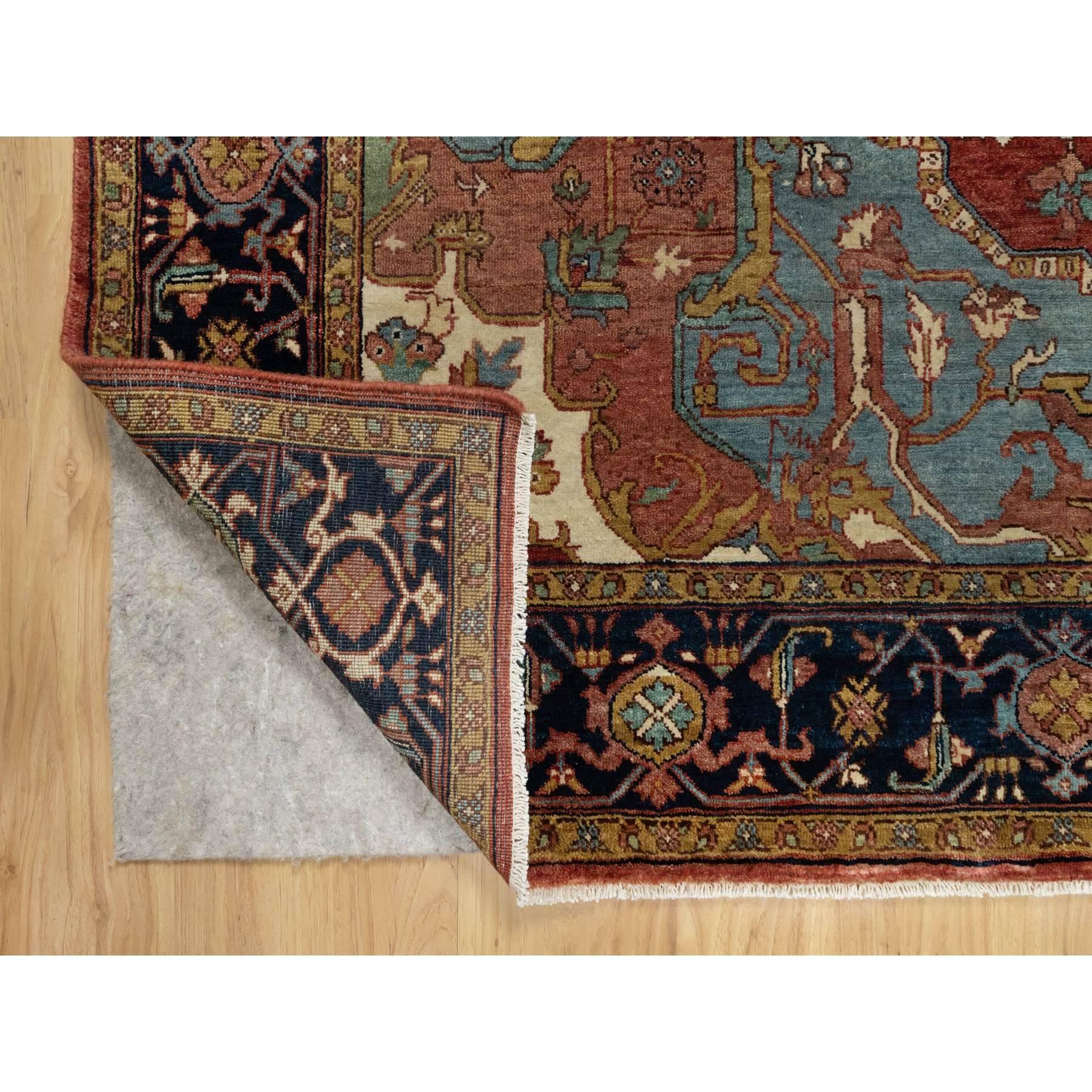 Roter, antiker, handgeknüpfter, quadratischer, antiker, feiner Heriz-Re-Creation-Teppich aus Wolle, 8'1