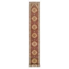 Tapis de couloir rouge Heriz restauré et noué à la main, 2'6" x 23'10"