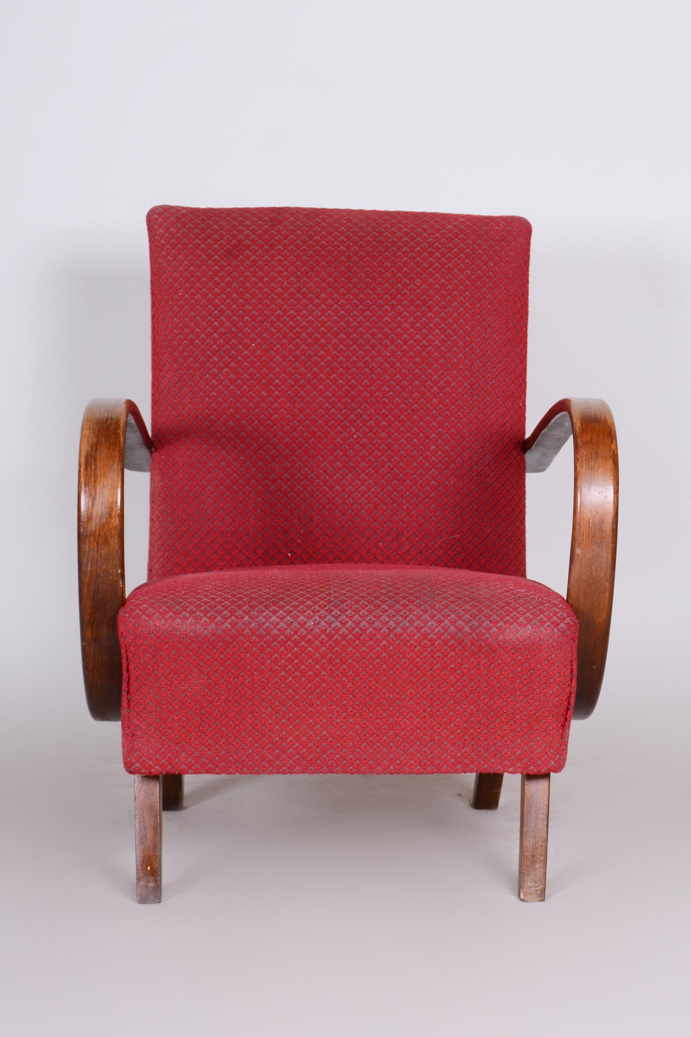 Red armchair
Sold Individually
Source: Czechia (Czech republic)
Period: 1930-1939.
Material: Beech
Original well preserved condition.