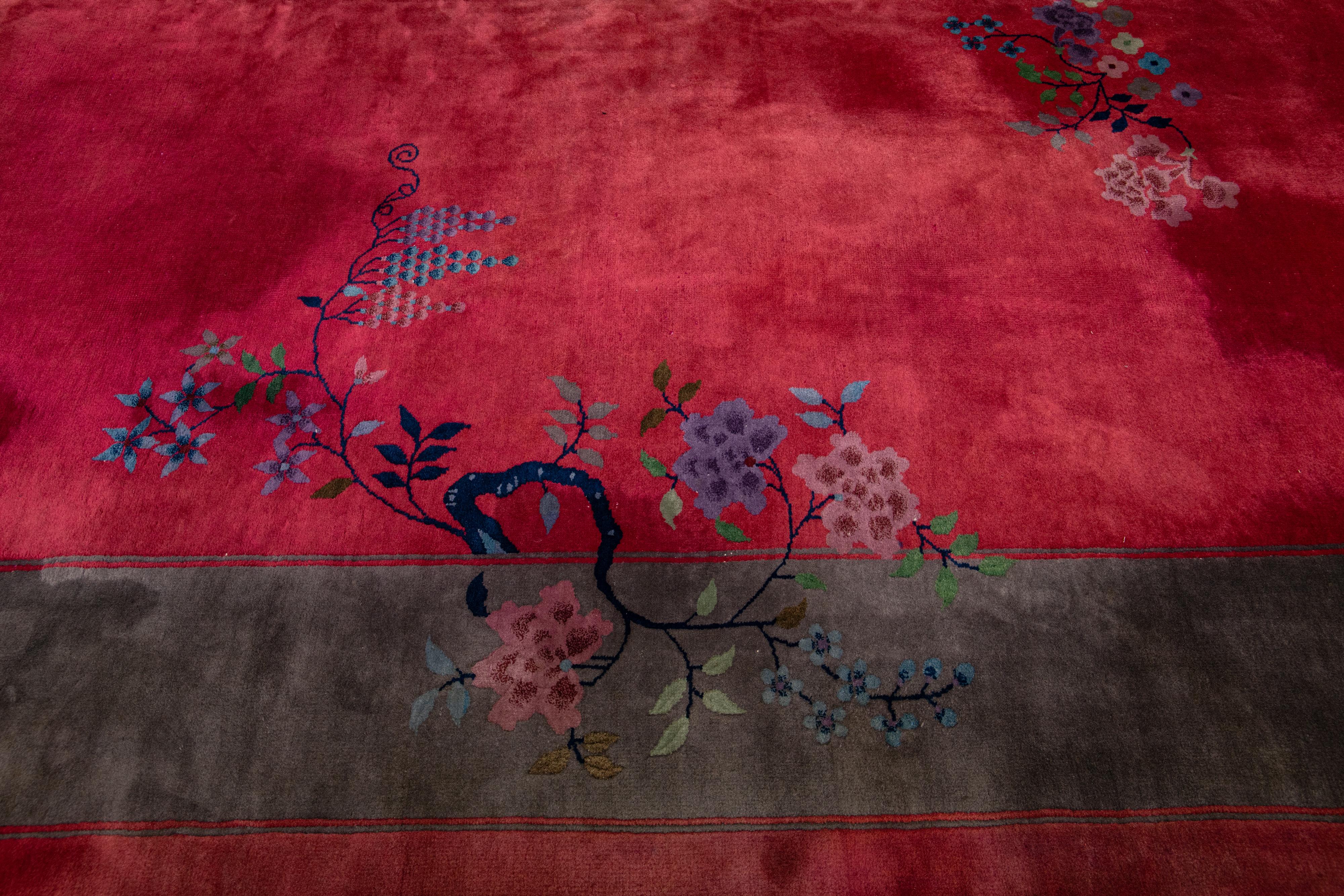 Red Art Deco Chinese Wool Rug with Floral Motif From the 1920s For Sale 9