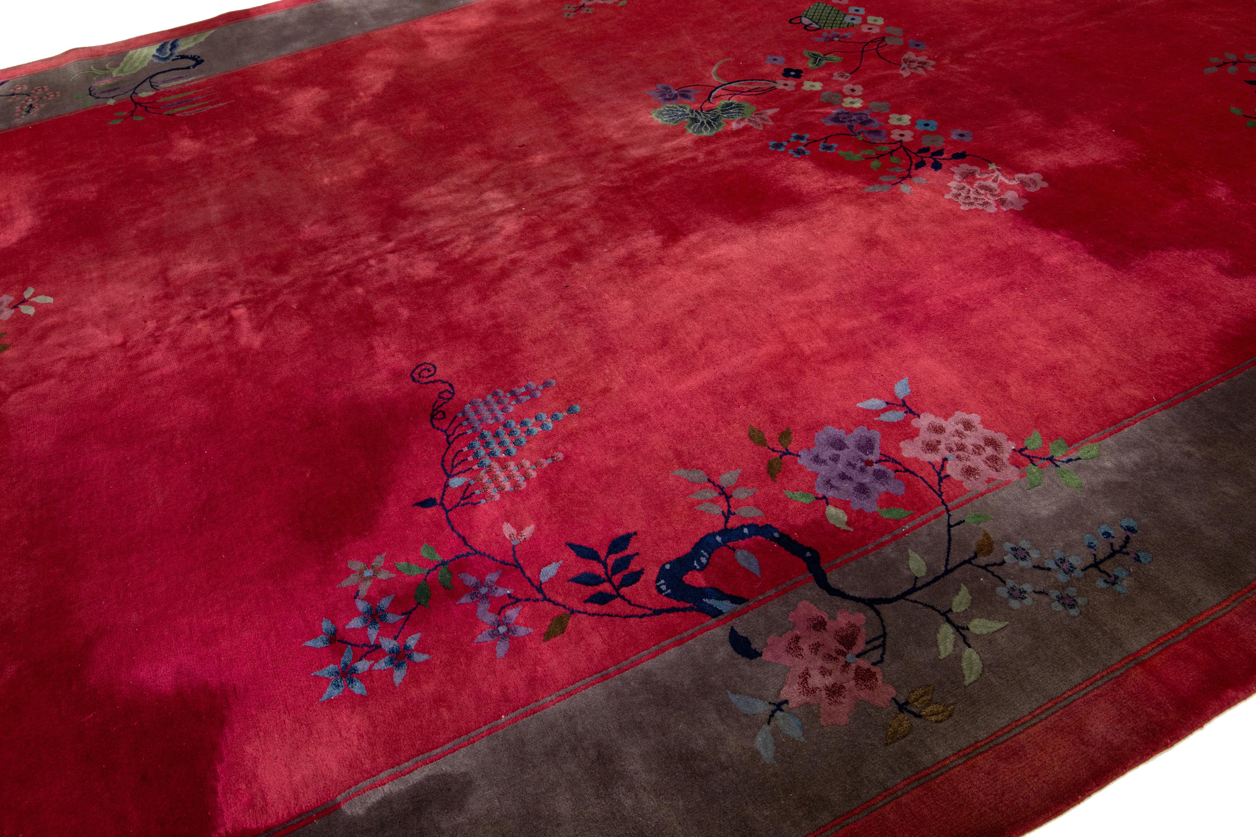 Red Art Deco Chinese Wool Rug with Floral Motif From the 1920s For Sale 2