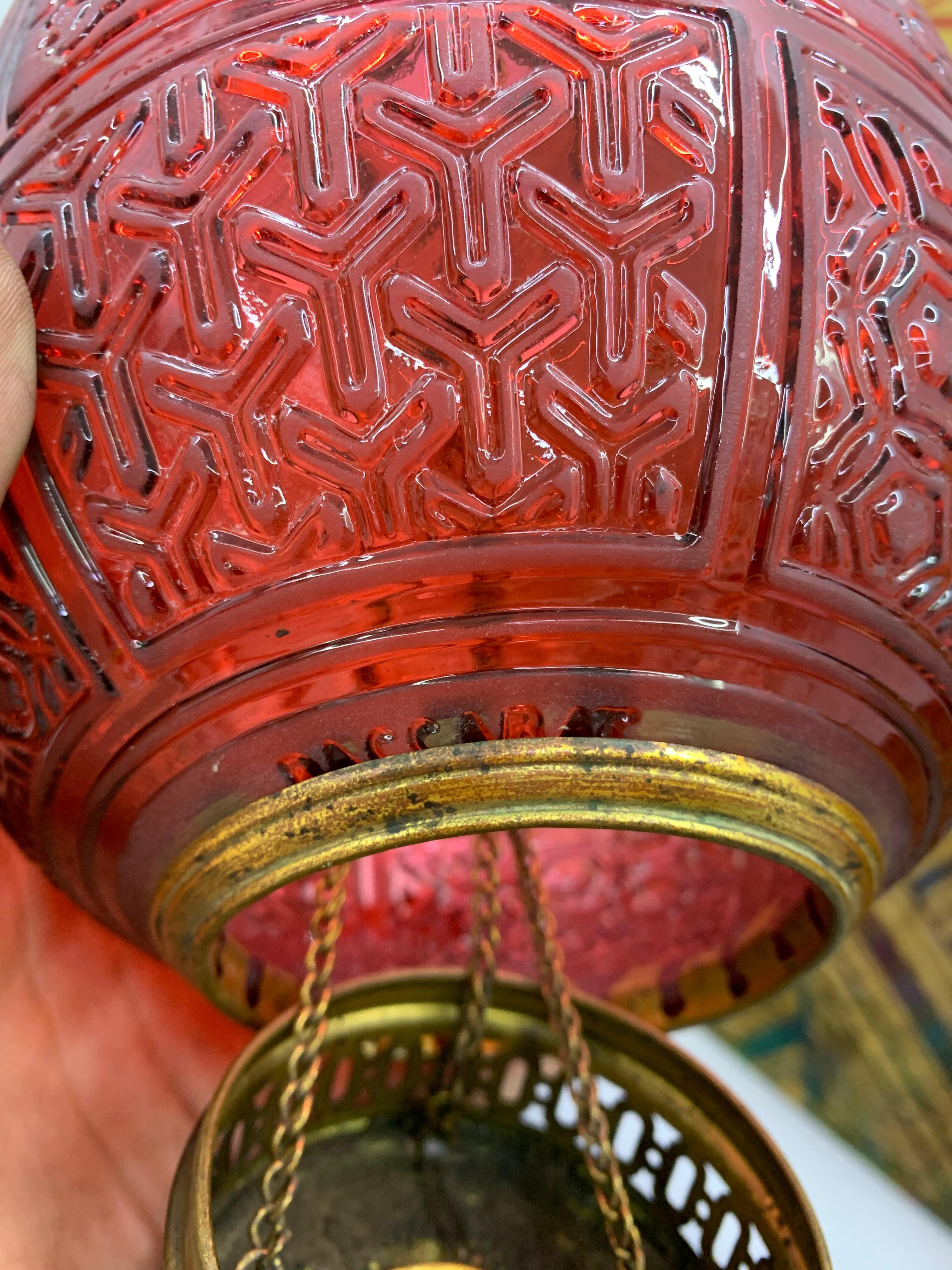 Red Art Nouveau Candle Lantern by Baccarat France, Depicting Birds, circa 1890 In Good Condition In Merida, Yucatan
