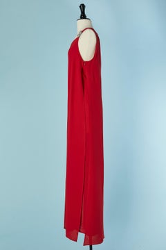 Vestido de noche asimétrico rojo con pedrería GAI MATTIOLO COUTURE