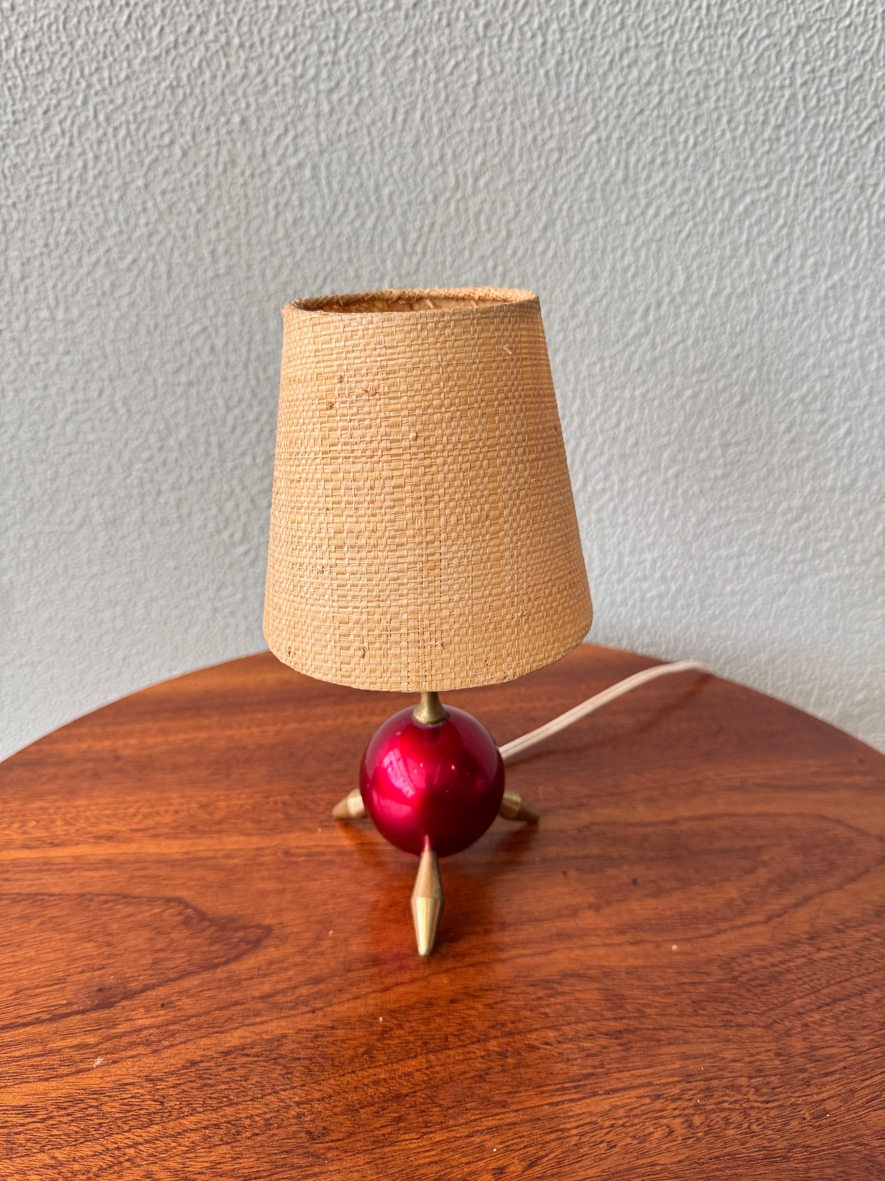 Lampe de table tripode atomique rouge 1950's Italie Bon état - En vente à Lisboa, PT