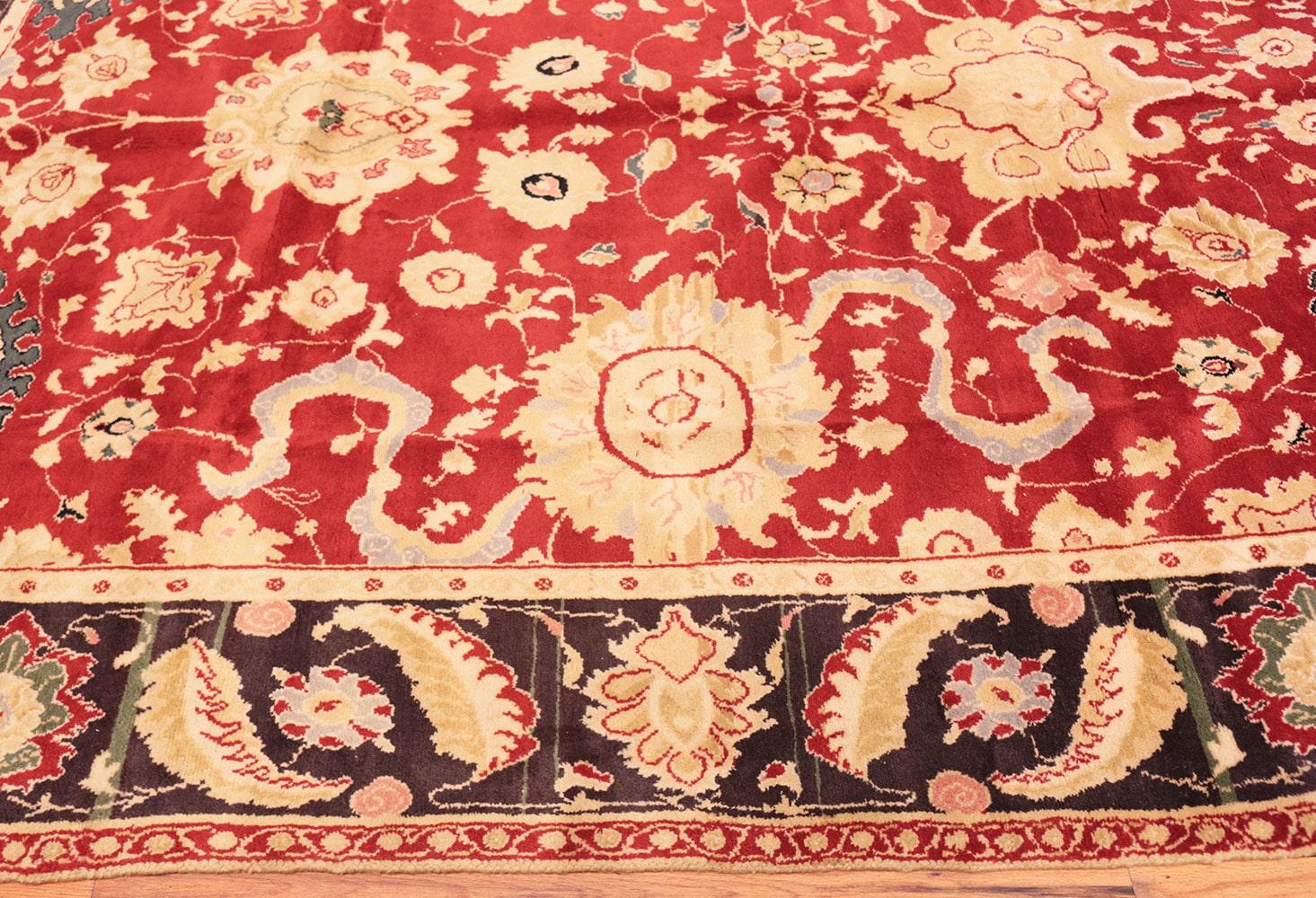 Alfombra India Vintage Agra, País de Origen: India, Fecha Circa: Mediados del siglo XX - Tamaño: 2,36 m x 3,05 m (7 pies y 9 pulgadas x 10 pies).