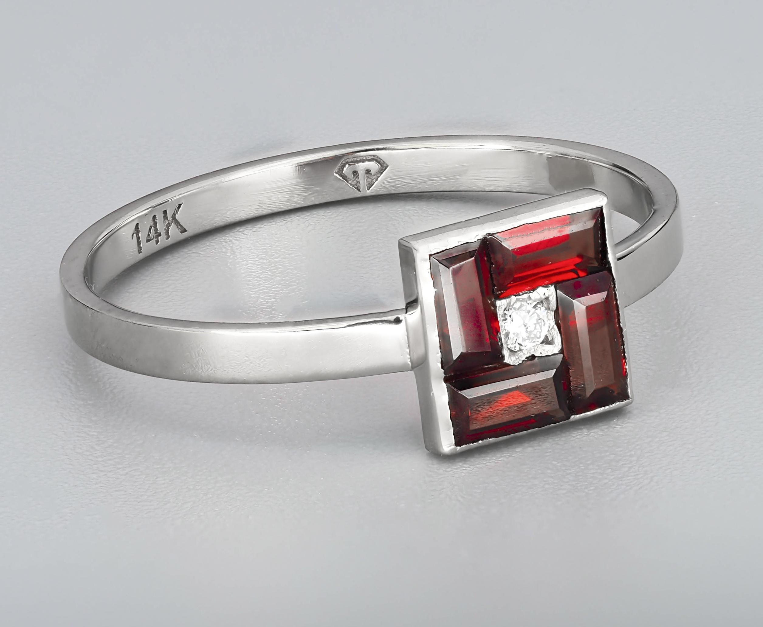 For Sale:  Red baguette 14k gold ring 2