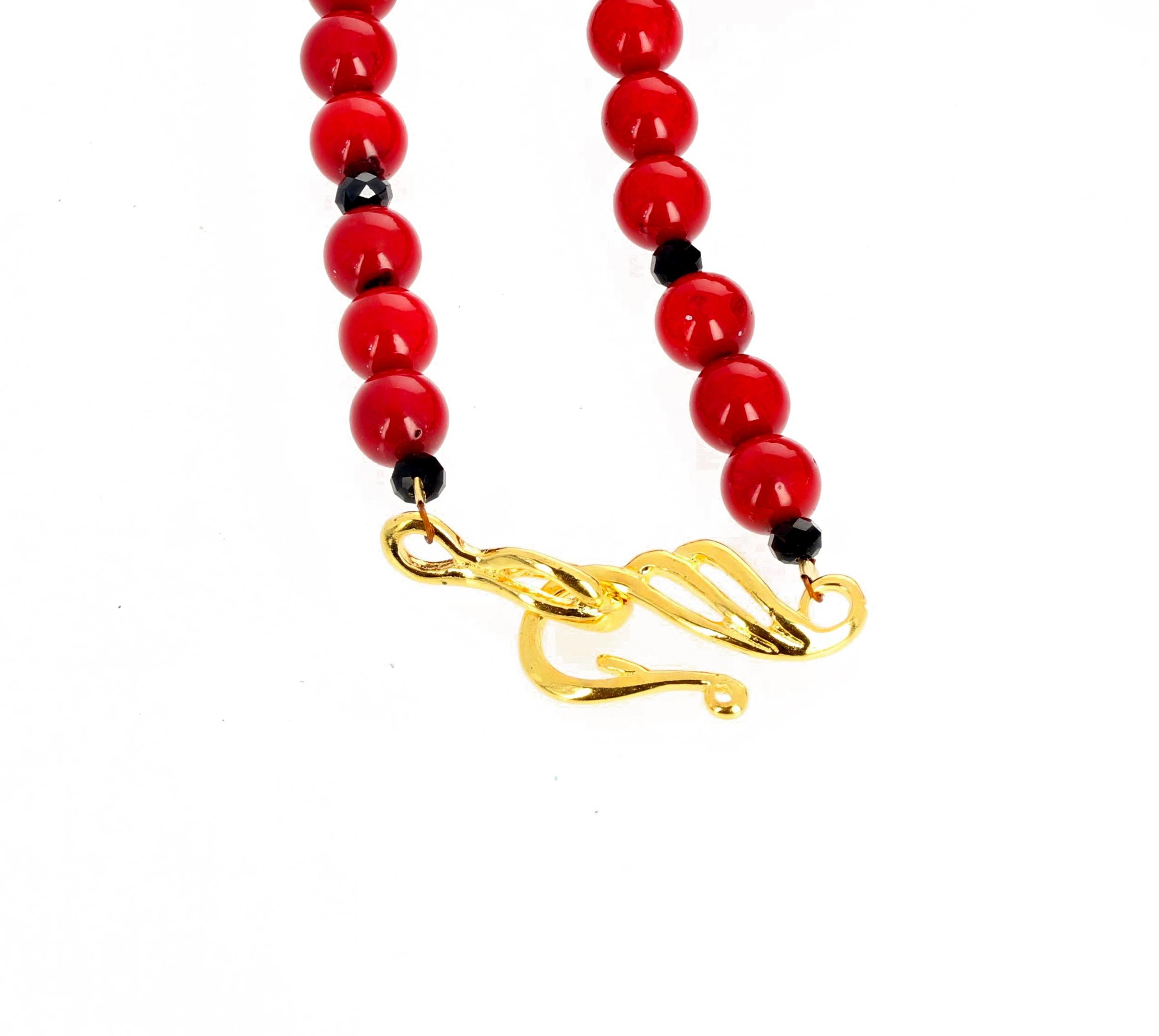 AJD Superbly Chic Large Red Bamboo Coral & Black Onyx Necklace For Sale 1