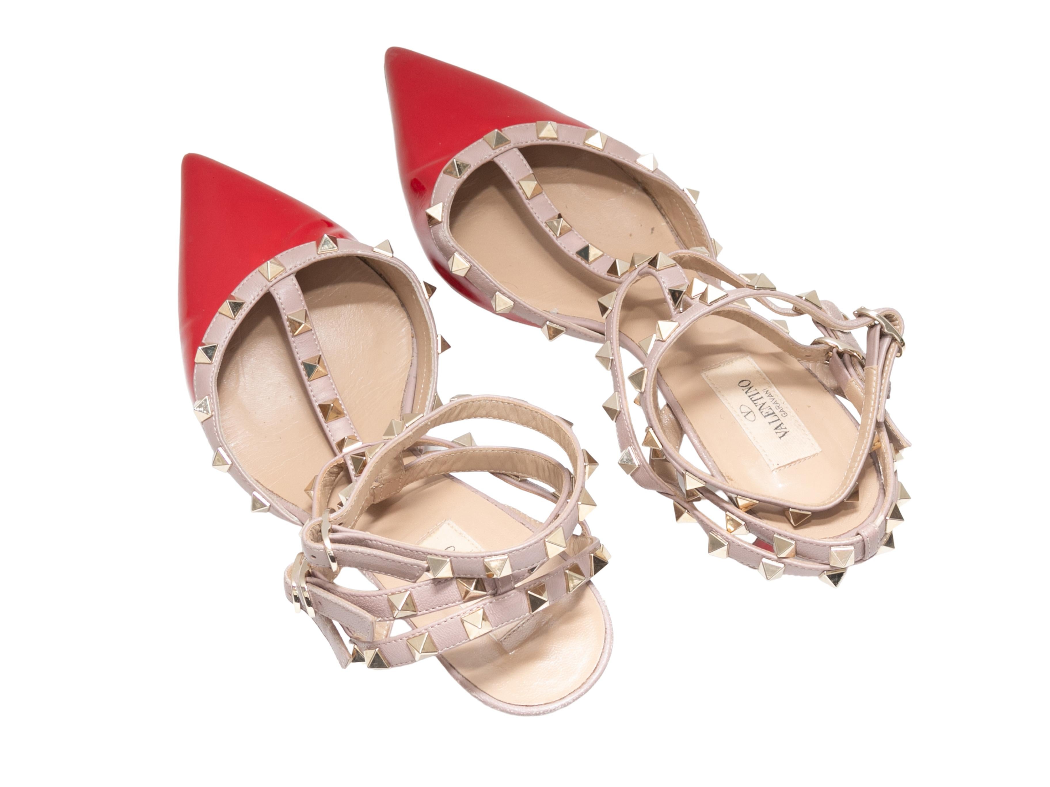 Beige Valentino à talons cloutés à bout pointu rouge et beige taille 41 en vente