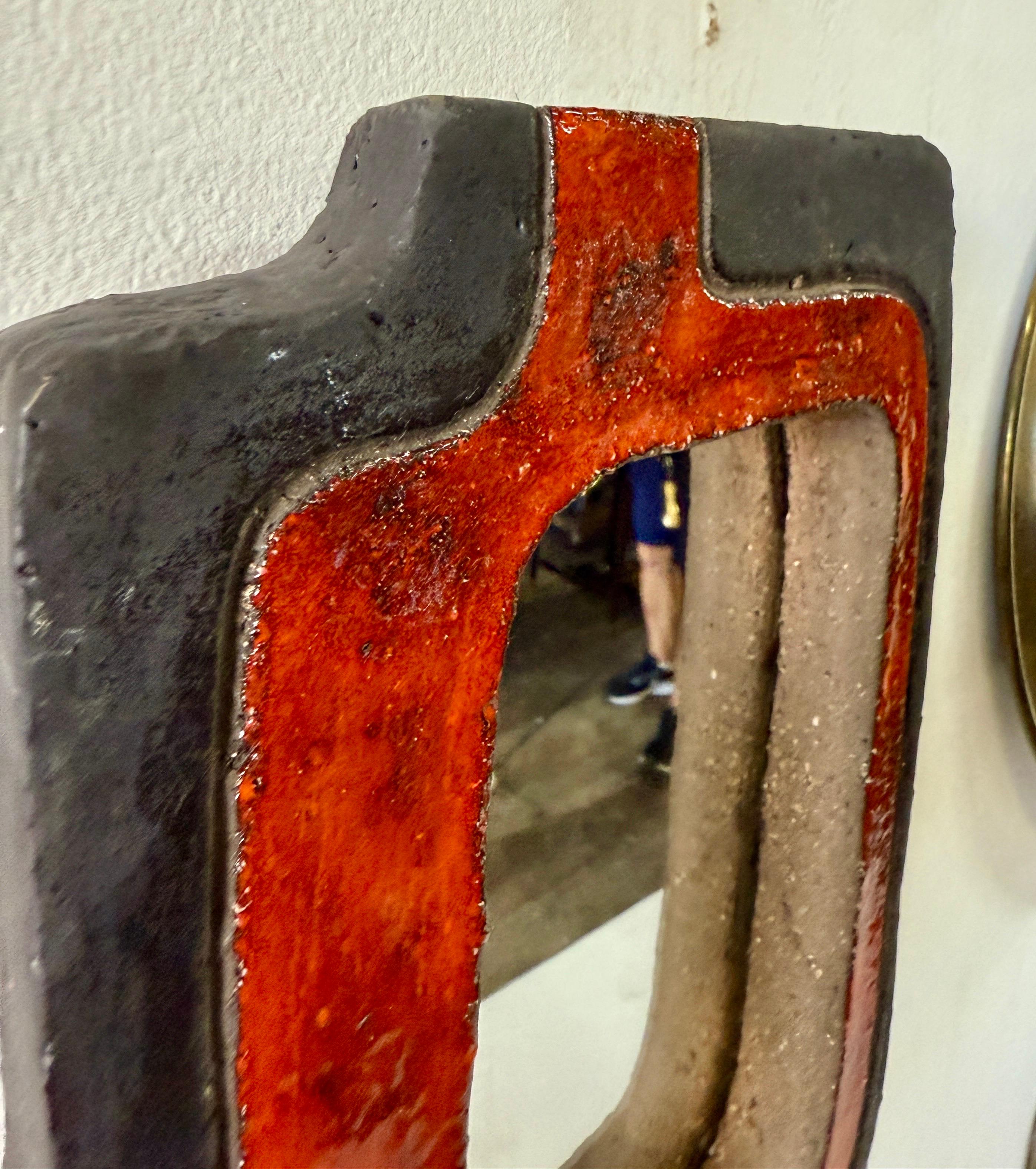 Miroir en céramique rouge et noire de Nathalie Soufflet, série «uriosa », France 21e siècle en vente 4