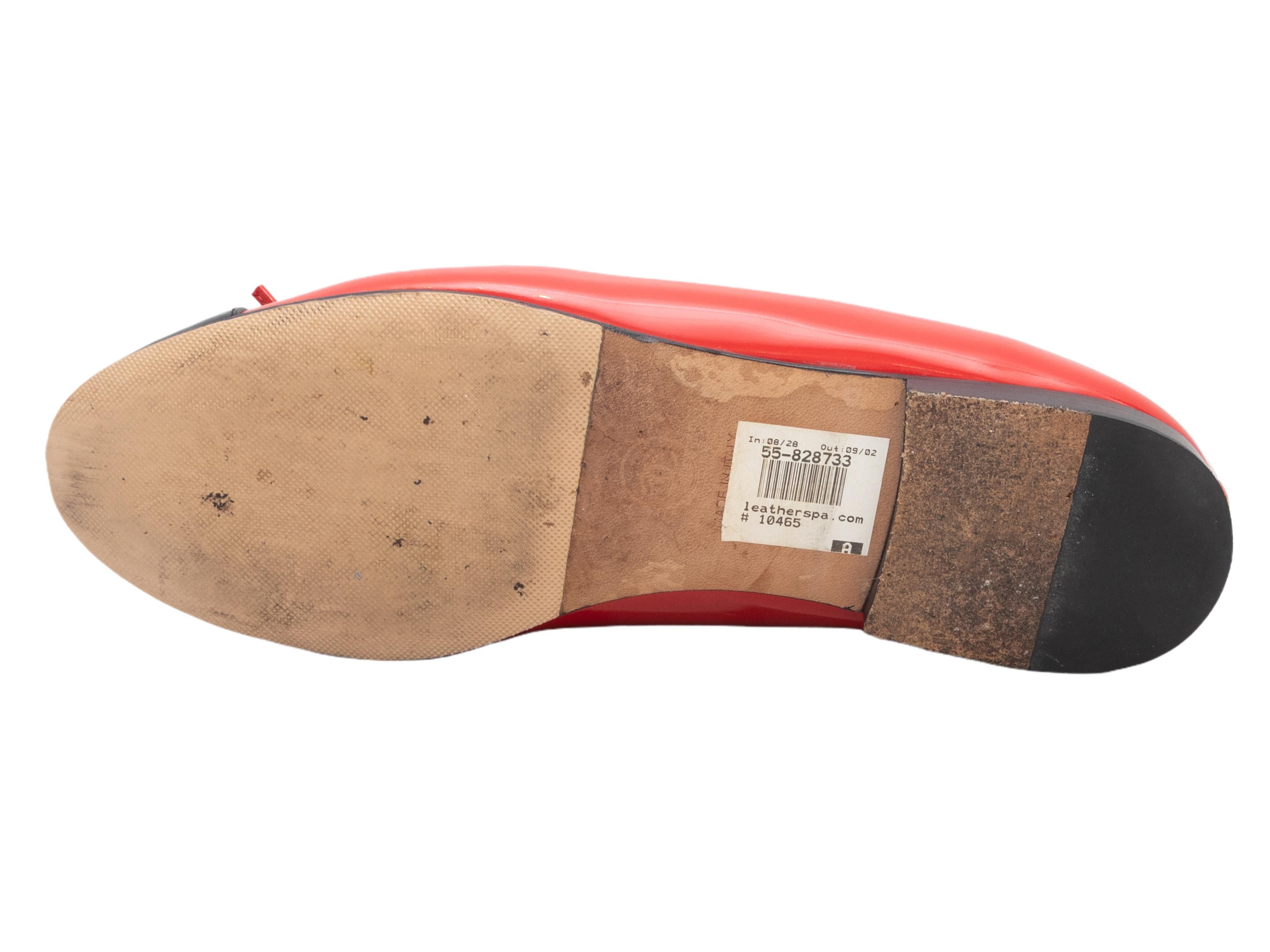 Ballerines Chanel vernies rouges et noires à bout arrondi Taille 36 Pour femmes en vente