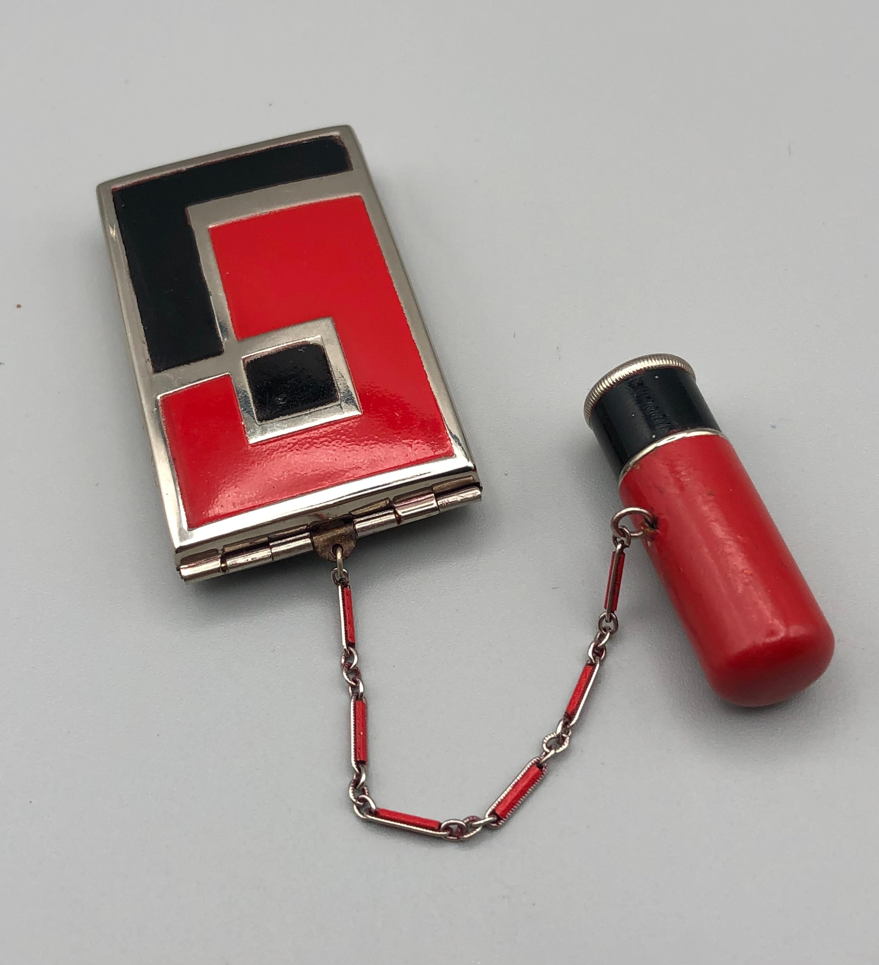 Red & Black Enamel Art Deco Powder Compact by Deere The Reich-Ash Corp 1920’s For Sale 3