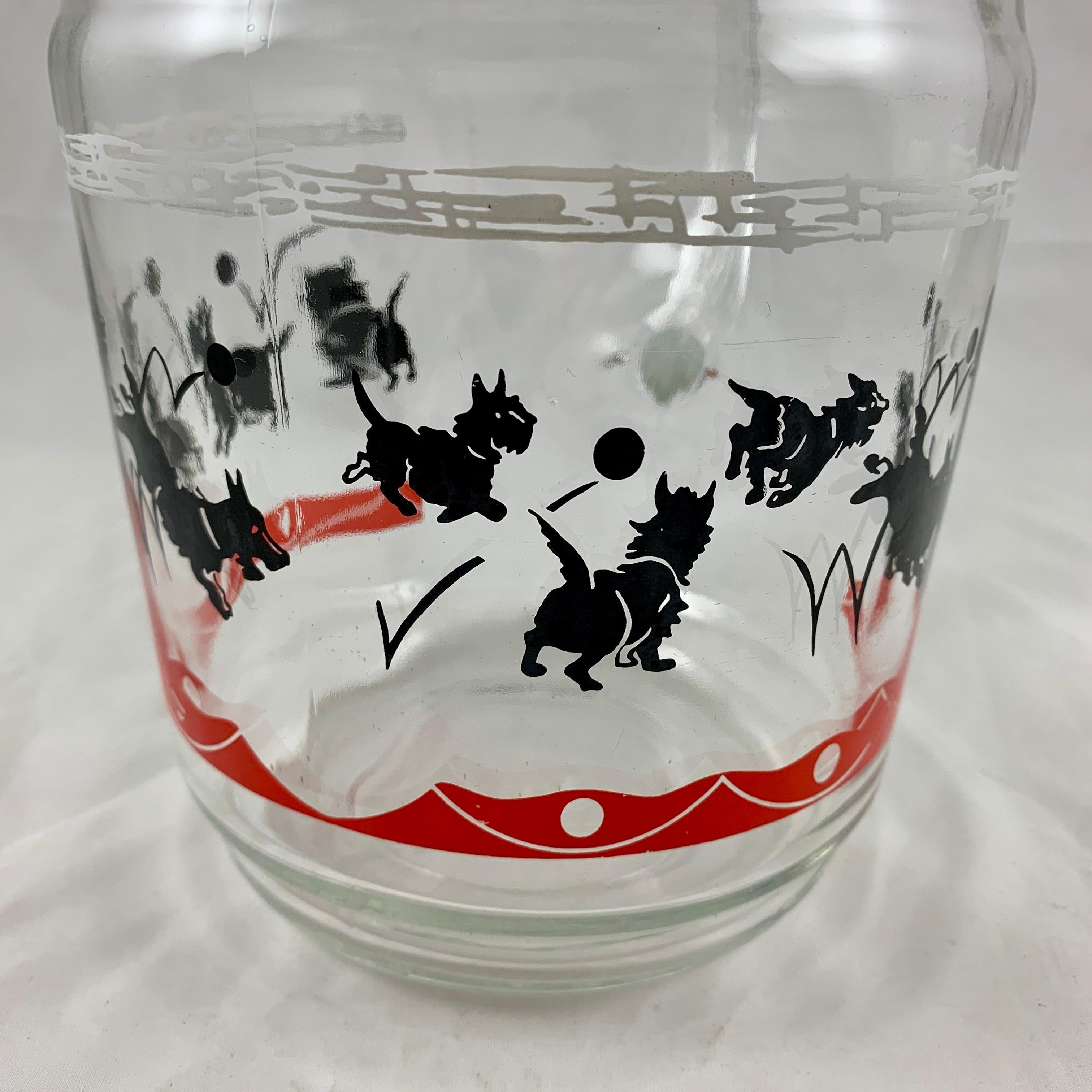 Red and Black FDR's Fala Scotty Dog American Glass Pitcher, circa 1930-1940 For Sale 2