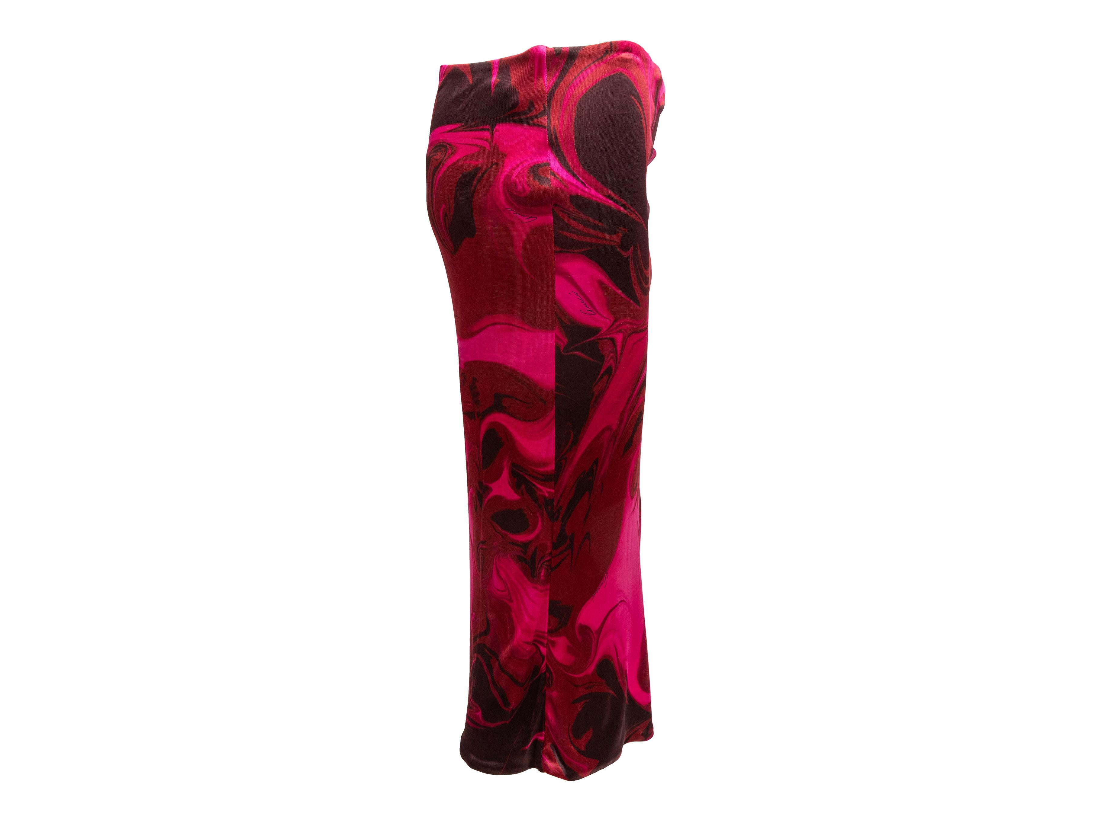 Red and black swirl print midi skirt by Gucci. From the Tom Ford Era. Gathering at side. 23