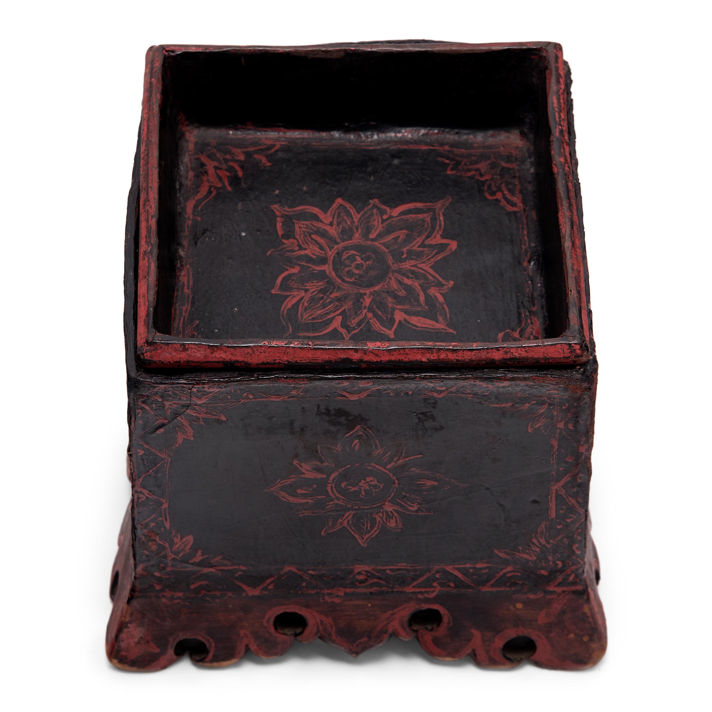 Bamboo Red & Black Lacquer Intha Betel Box