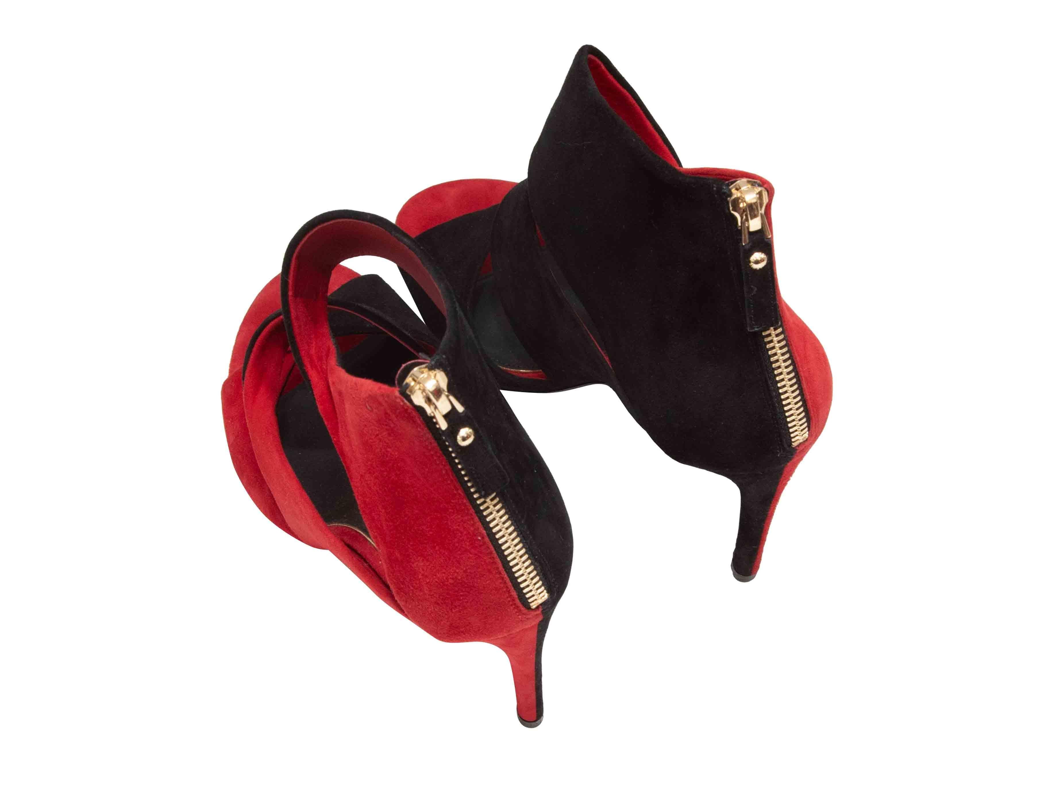 Rote & Schwarze Louis Vuitton Cutout Bootie Sandalen mit Absatz Größe 37 im Zustand „Gut“ im Angebot in New York, NY