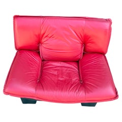 Poltroncina rossa e nera in pelle italiana postmoderna di Nicoletti Salotti