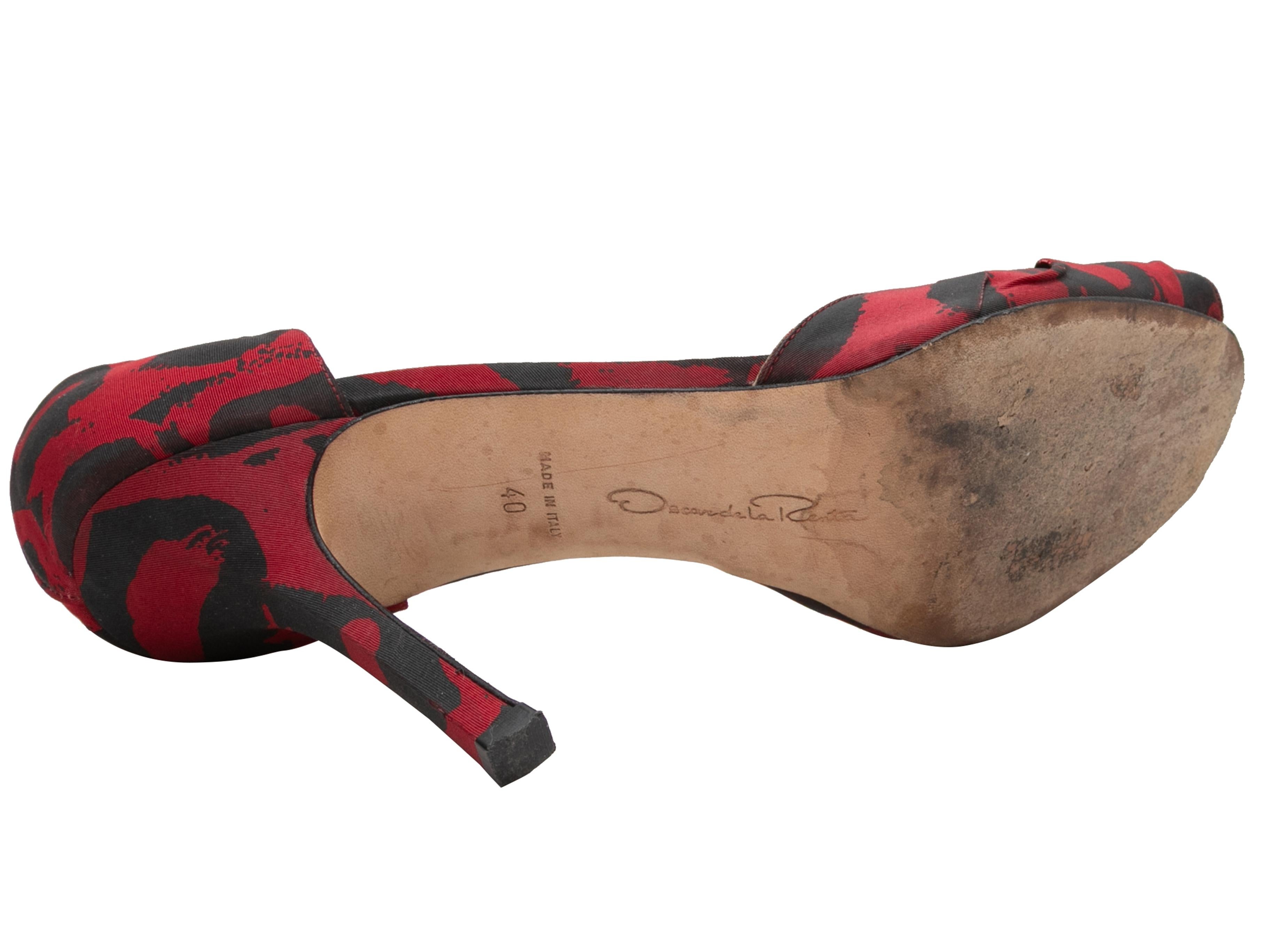 Oscar De La Renta Crystal Buckle d'Orsay Sandalen in Rot und Schwarz Größe 40 Damen im Angebot