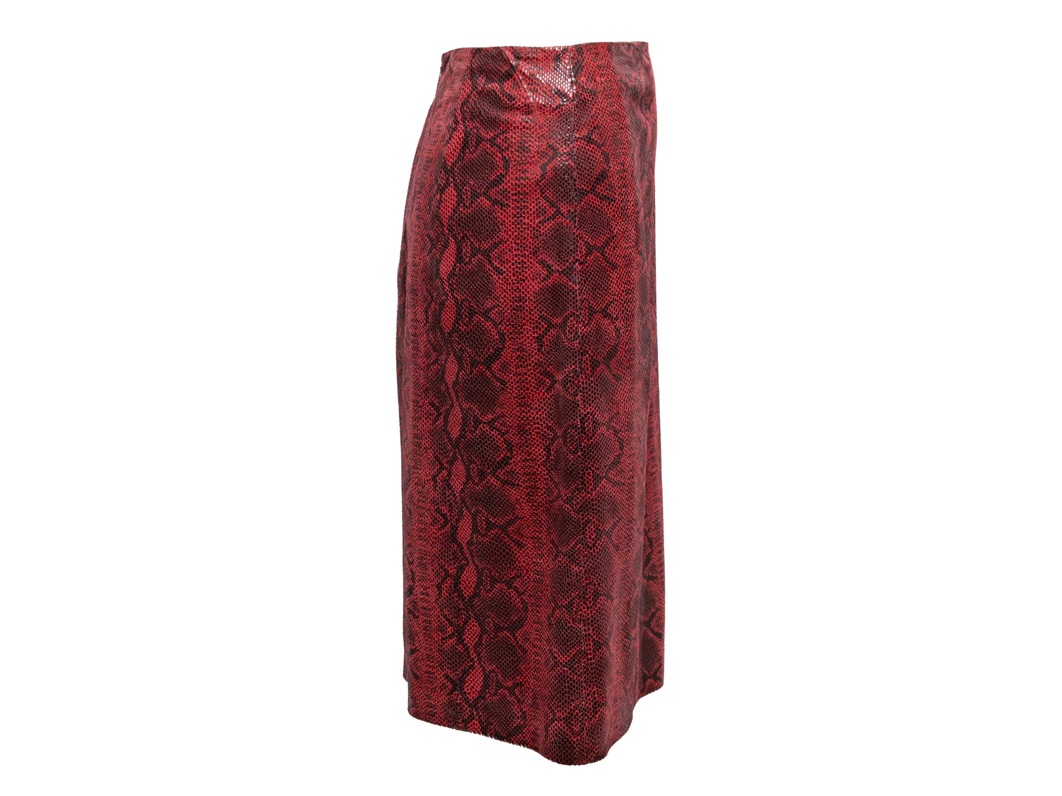 Red & Black Oscar de la Renta Faux Snakeskin Skirt Size US L In Good Condition For Sale In New York, NY