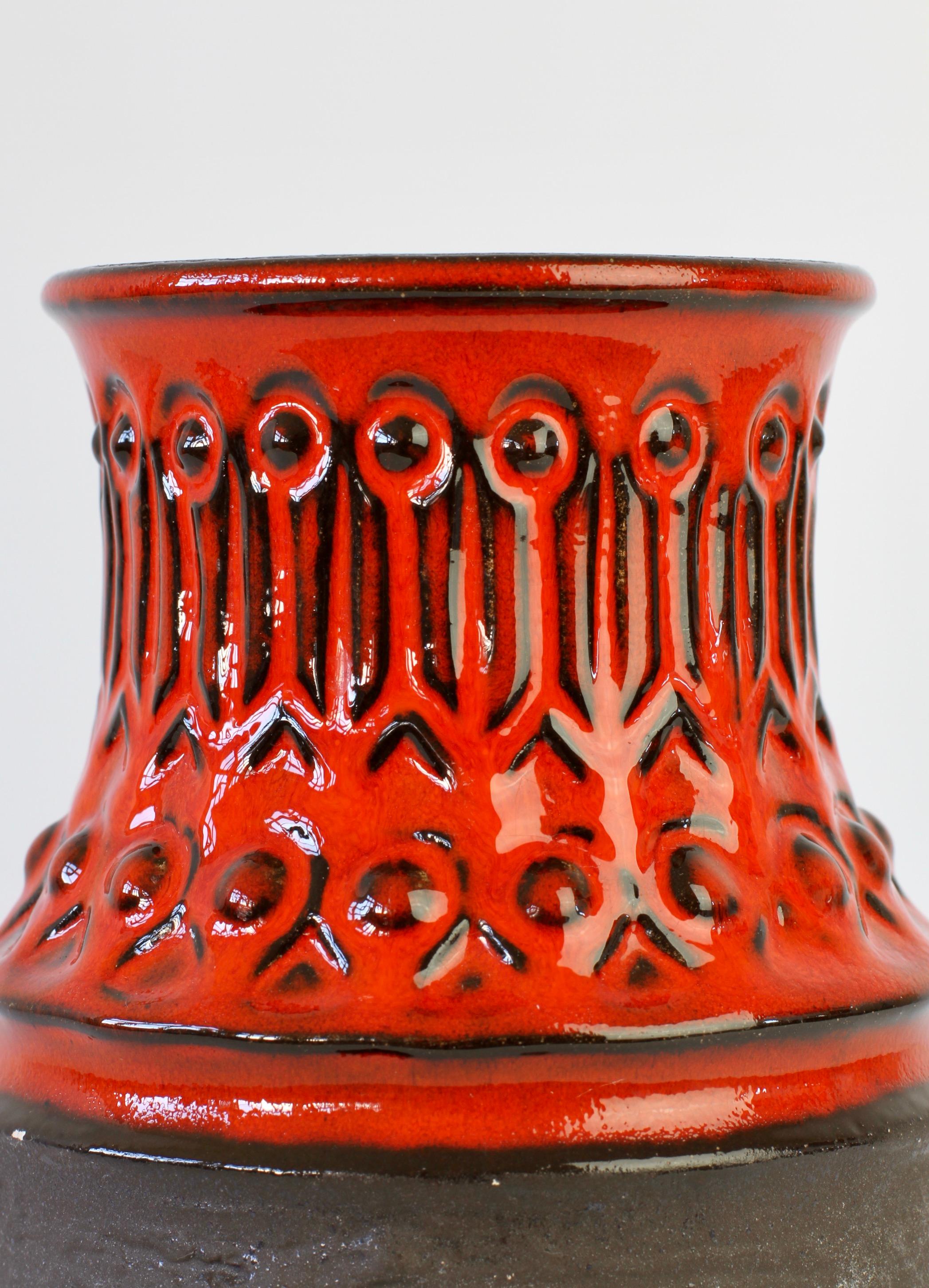 Westdeutsche rote und schwarze Vintage-Vase aus der Mitte des Jahrhunderts von Jasba Pottery, um 1970 im Angebot 3