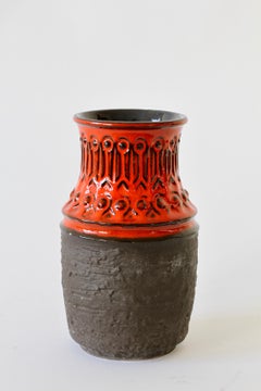 Vaso rosso e nero d'epoca del Medioevo di Jasba Pottery, circa 1970