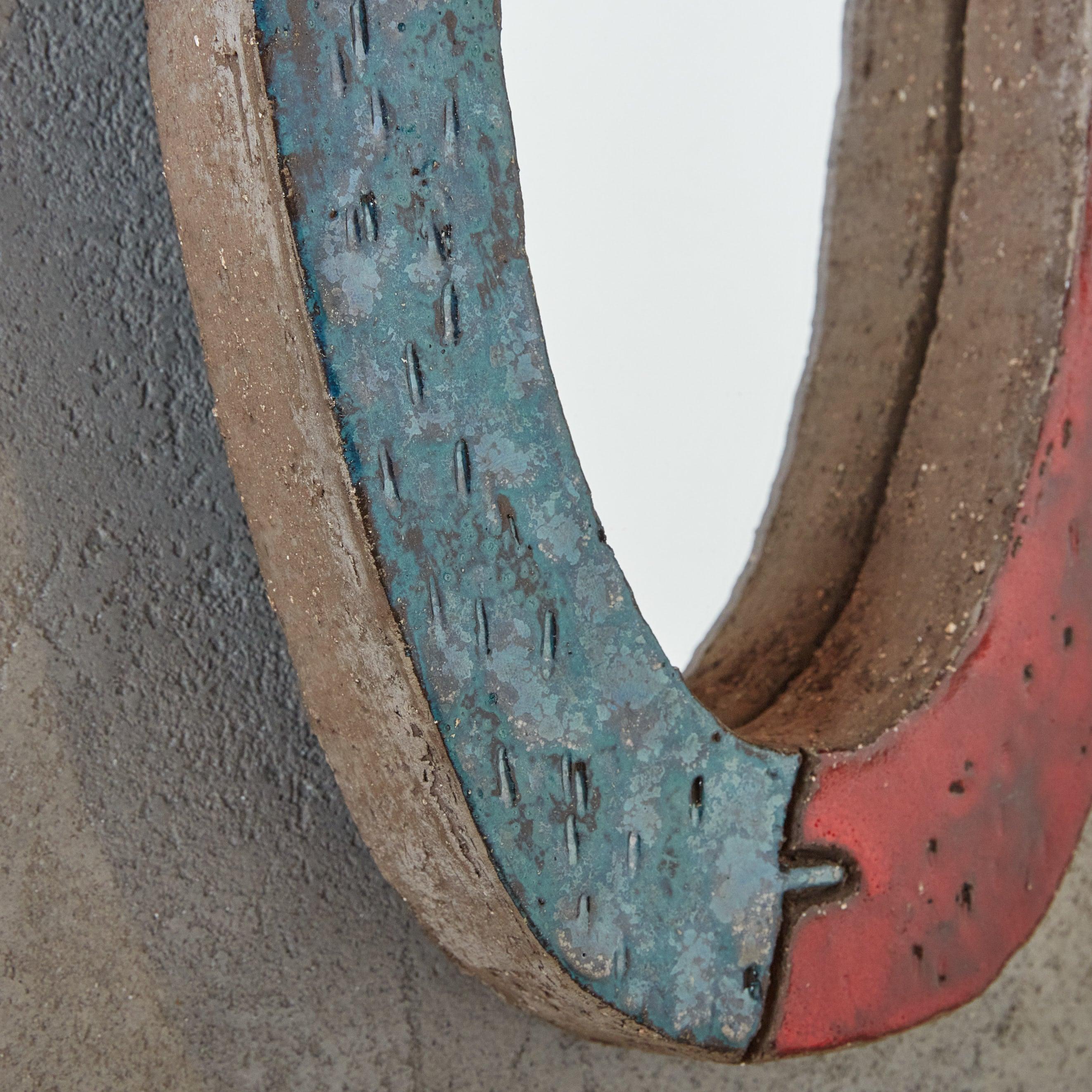 Céramique Miroir en céramique rouge et bleu avec des cornes par Nathalie Soufflet, France 21e siècle en vente