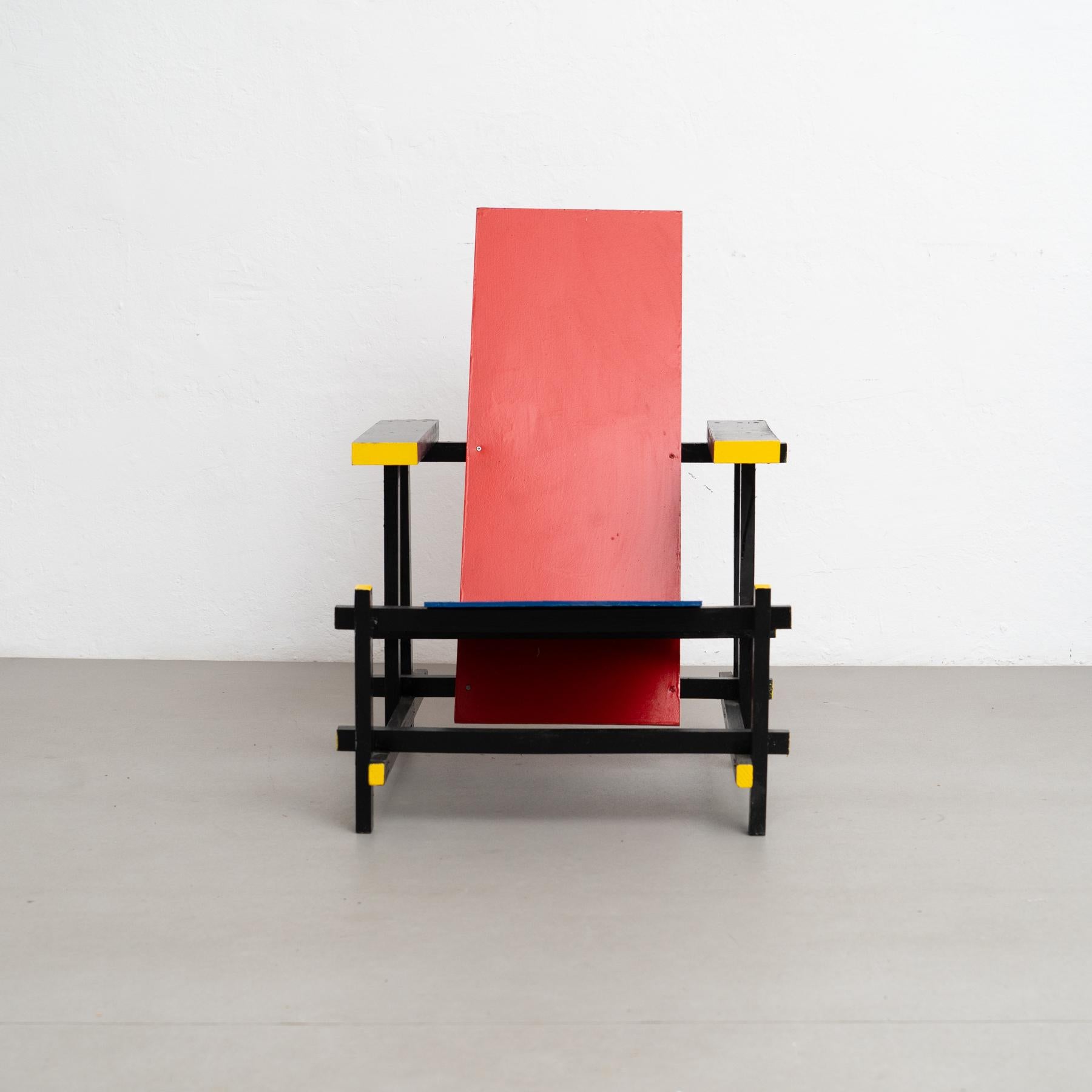 Néerlandais Chaise rouge et bleue - D'après le Design de Gerrit Rietveld, circa 1970 en vente