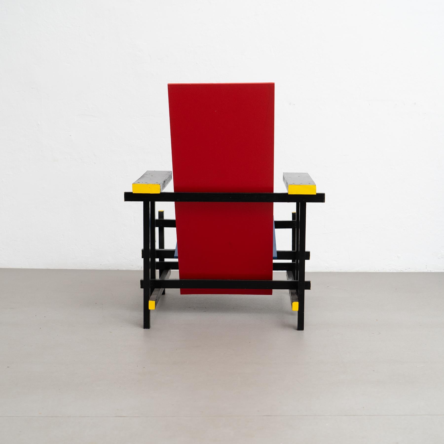 Chaise rouge et bleue - D'après le Design de Gerrit Rietveld, circa 1970 en vente 1