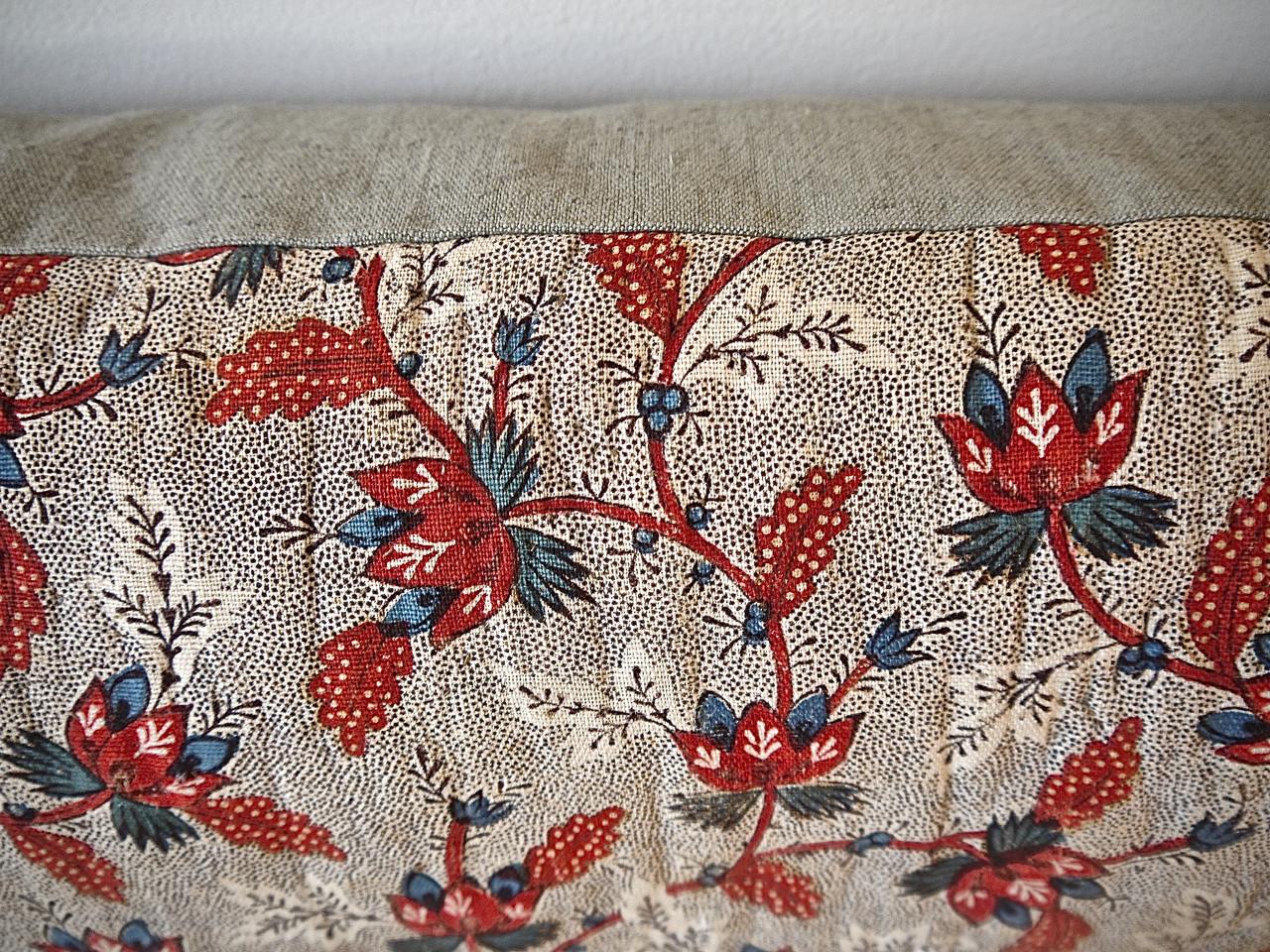 Red Blue Stylised Flowers Pillow with Indigo Tassels French 18th Century Antique 1