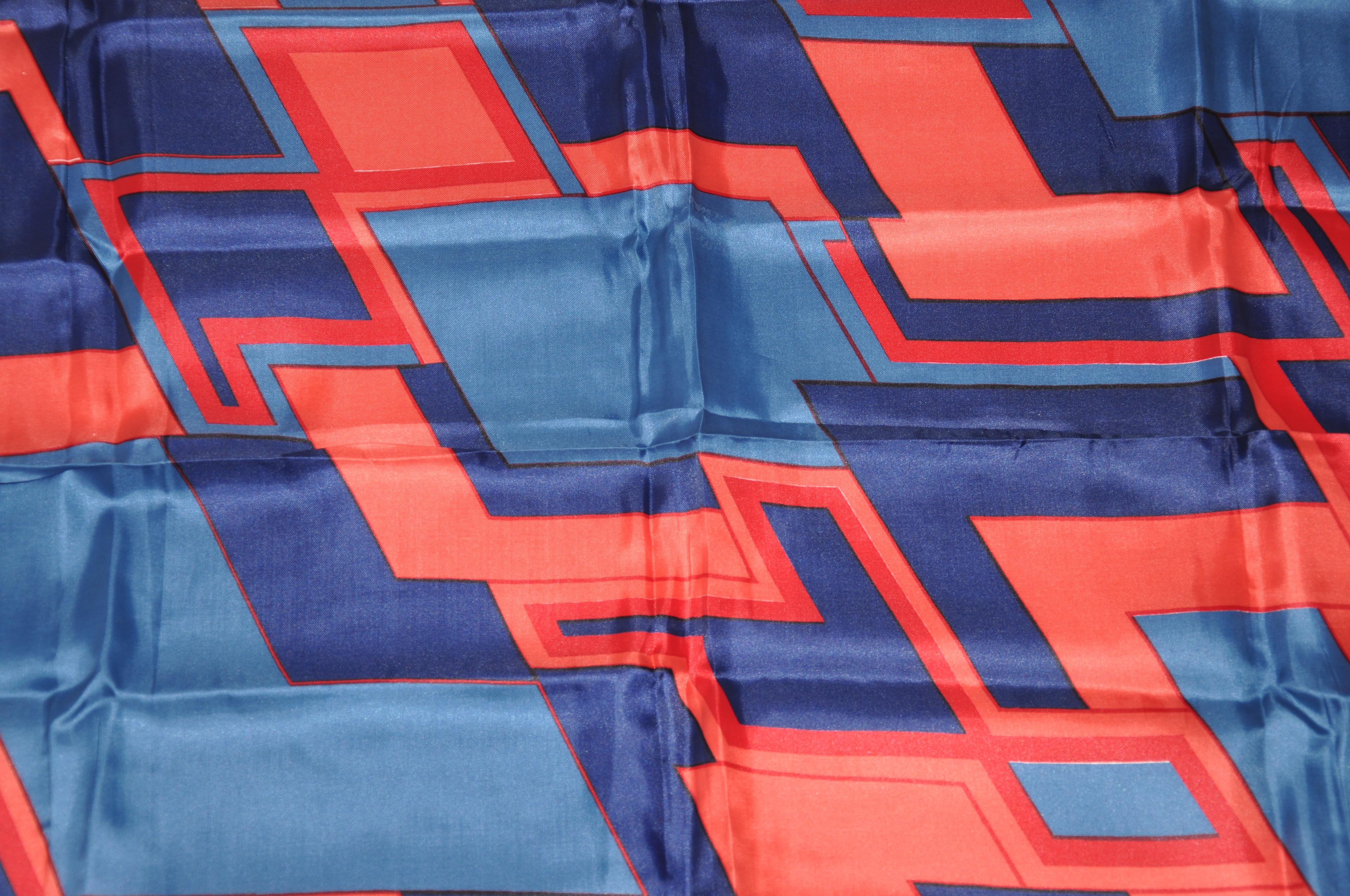 Écharpe ZigZag à bordure rouge et zigzag abstrait multicolore en vente 2