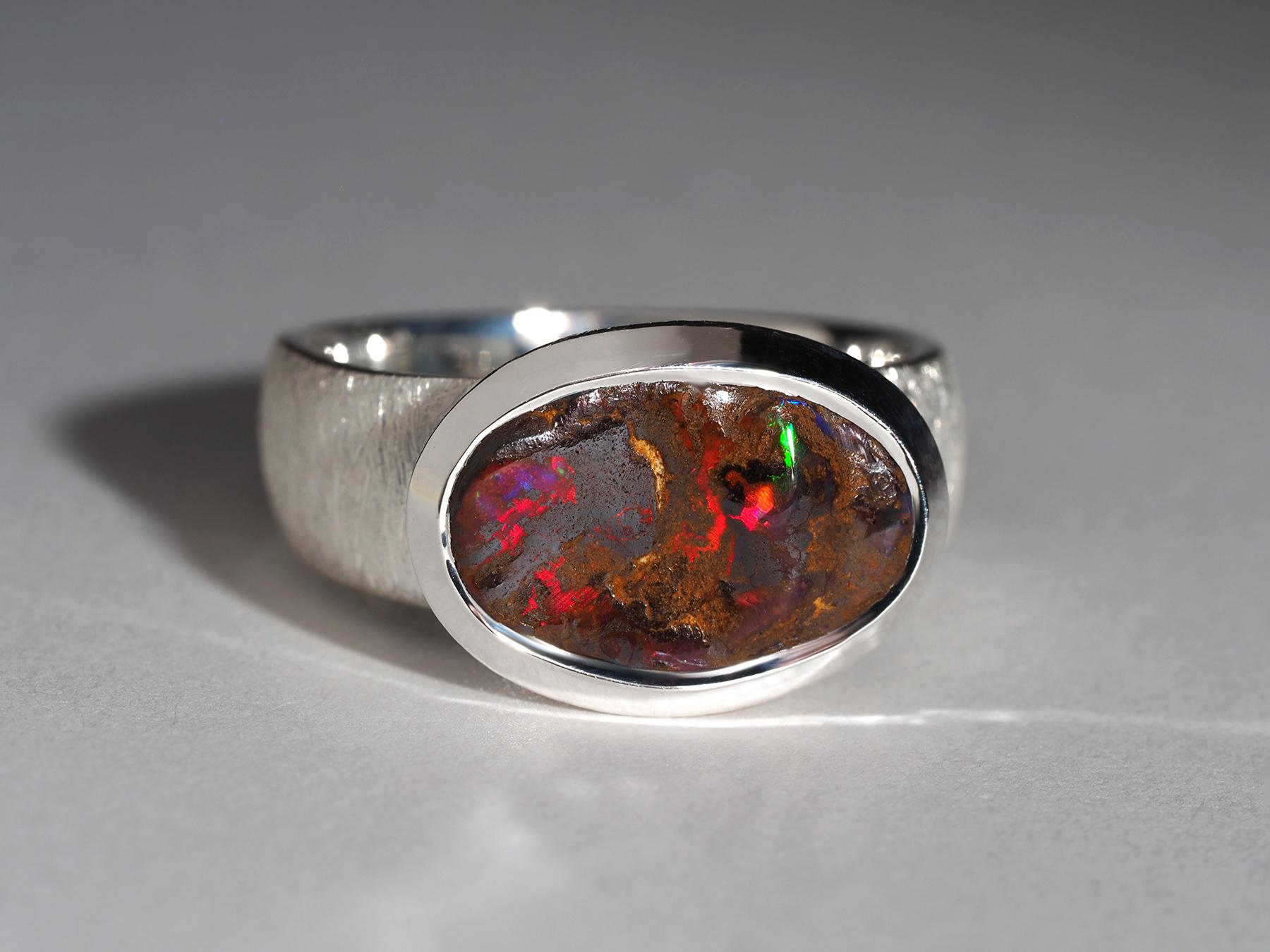 Women's or Men's Red Boulder Opal silver ring Fine Opal Anniversary Gift wedding Ring 4.21 carat For Sale