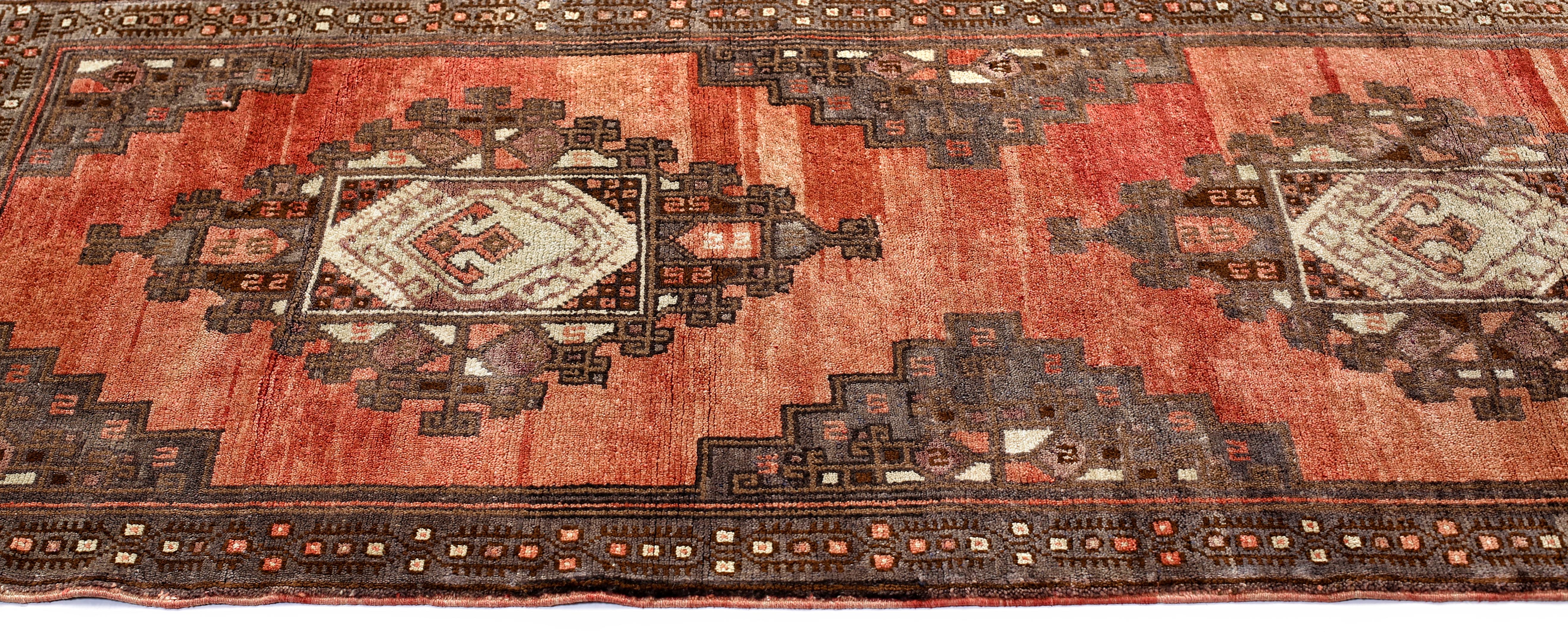 Anatolian rugs are hand knotted in the Central Anatolia or Asia Minor region of Turkey. The patterns are from ottoman era as well as modern Turkey. The central medallion used in this rug symbolizes the central authority of the ottoman sultans. In