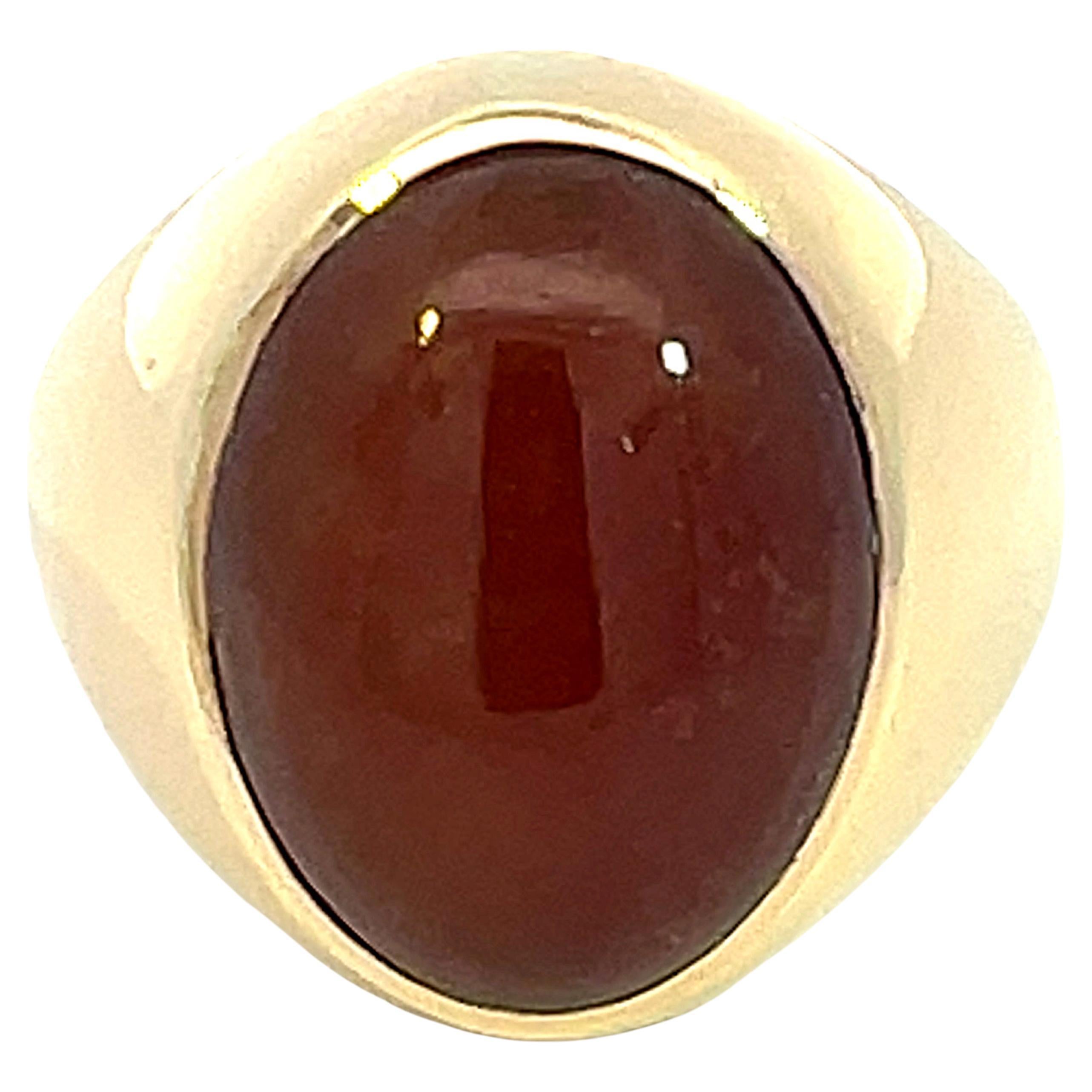 Red Brown Oval Cabochon Jade Ring in 14k Yellow Gold For Sale