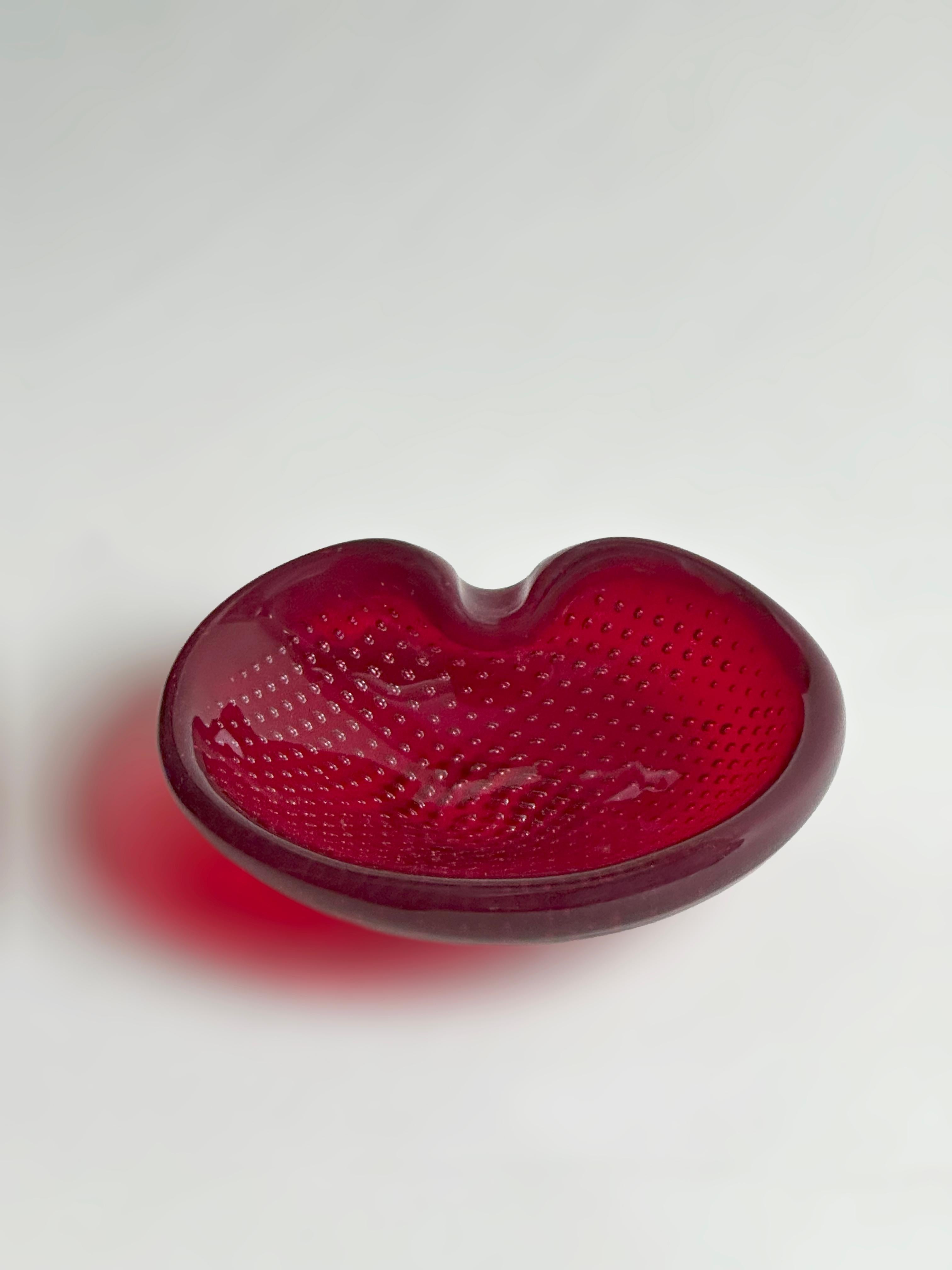 20th Century Red Bullicante Murano Glass Ashtray by Archimede Seguso, 1960s For Sale