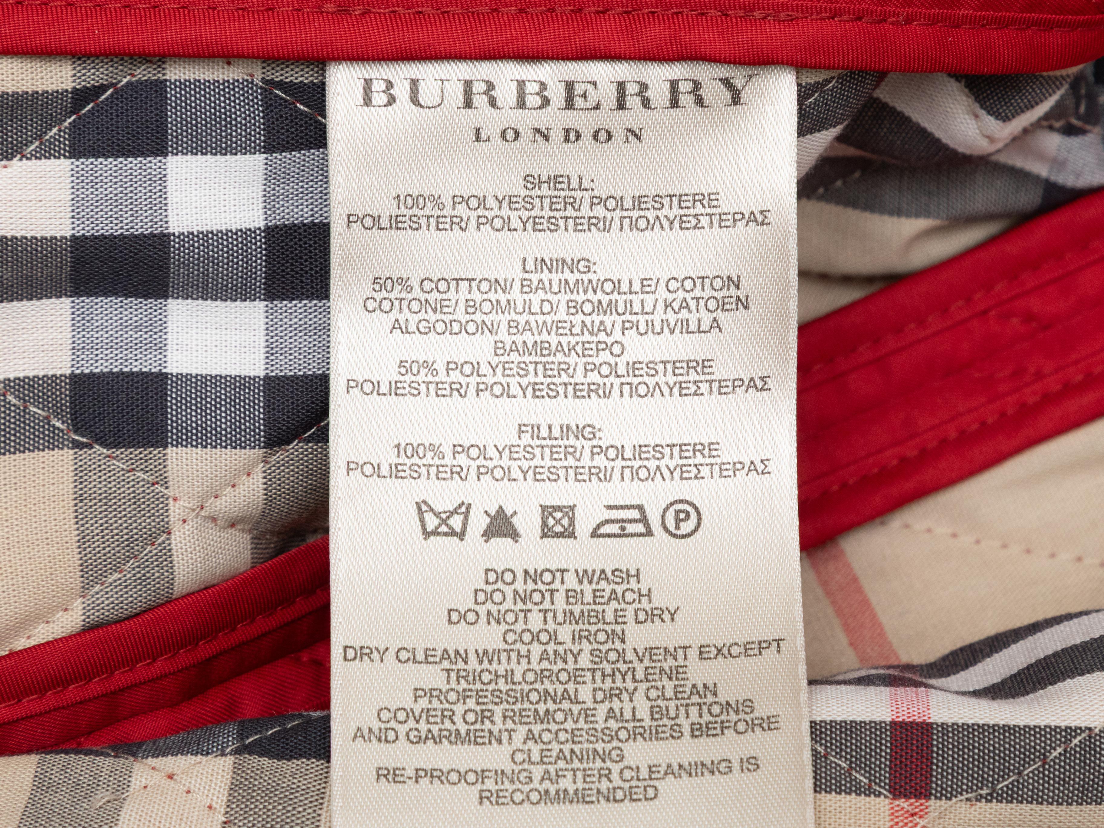 Red Burberry Quilted Nova Check-Lined Jacket Size US XS For Sale 1
