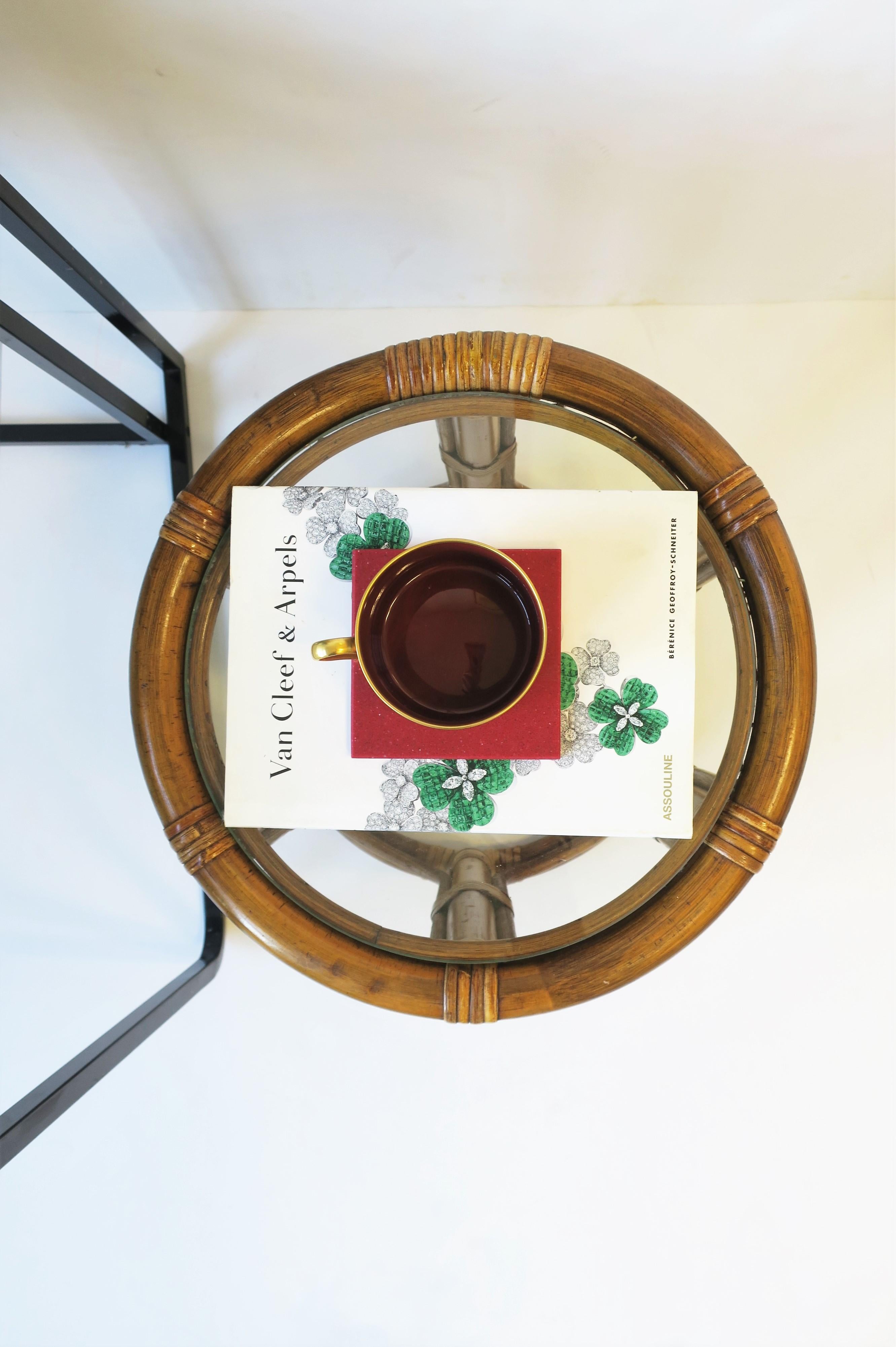 Tazze da caffè o da tè in porcellana rossa, bordeaux, oro e nera, set di 3, 1967 in vendita 6