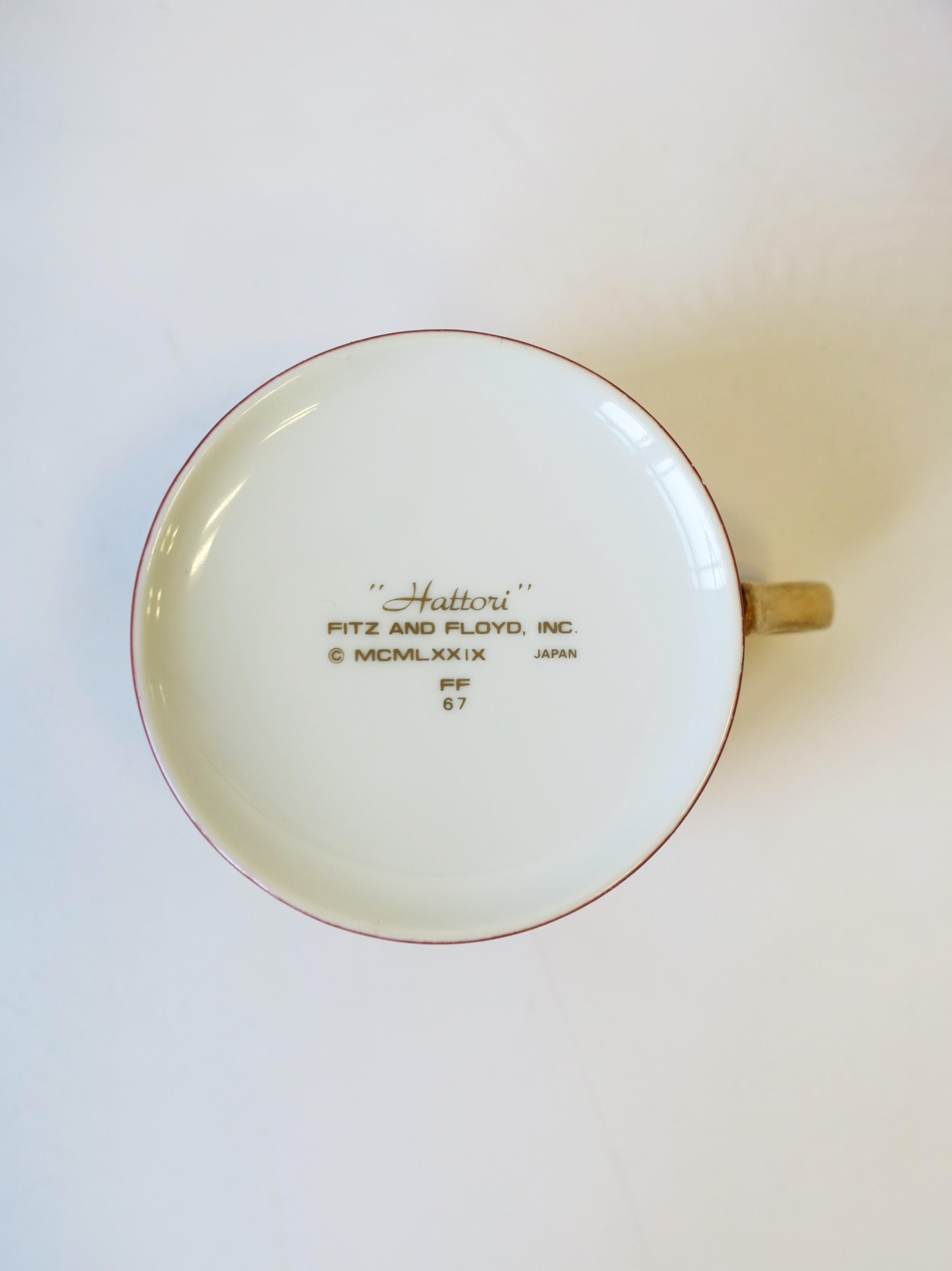 Tazze da caffè o da tè in porcellana rossa, bordeaux, oro e nera, set di 3, 1967 in vendita 8