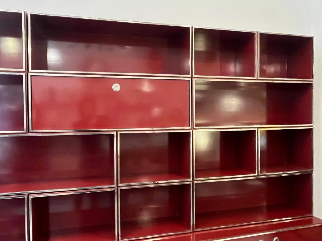 Modulares Regal / Wandschrank in Rot, Burgunderrot, lackiert, von Willy Rizzo, Italien, ca. 1970er Jahre im Angebot 1
