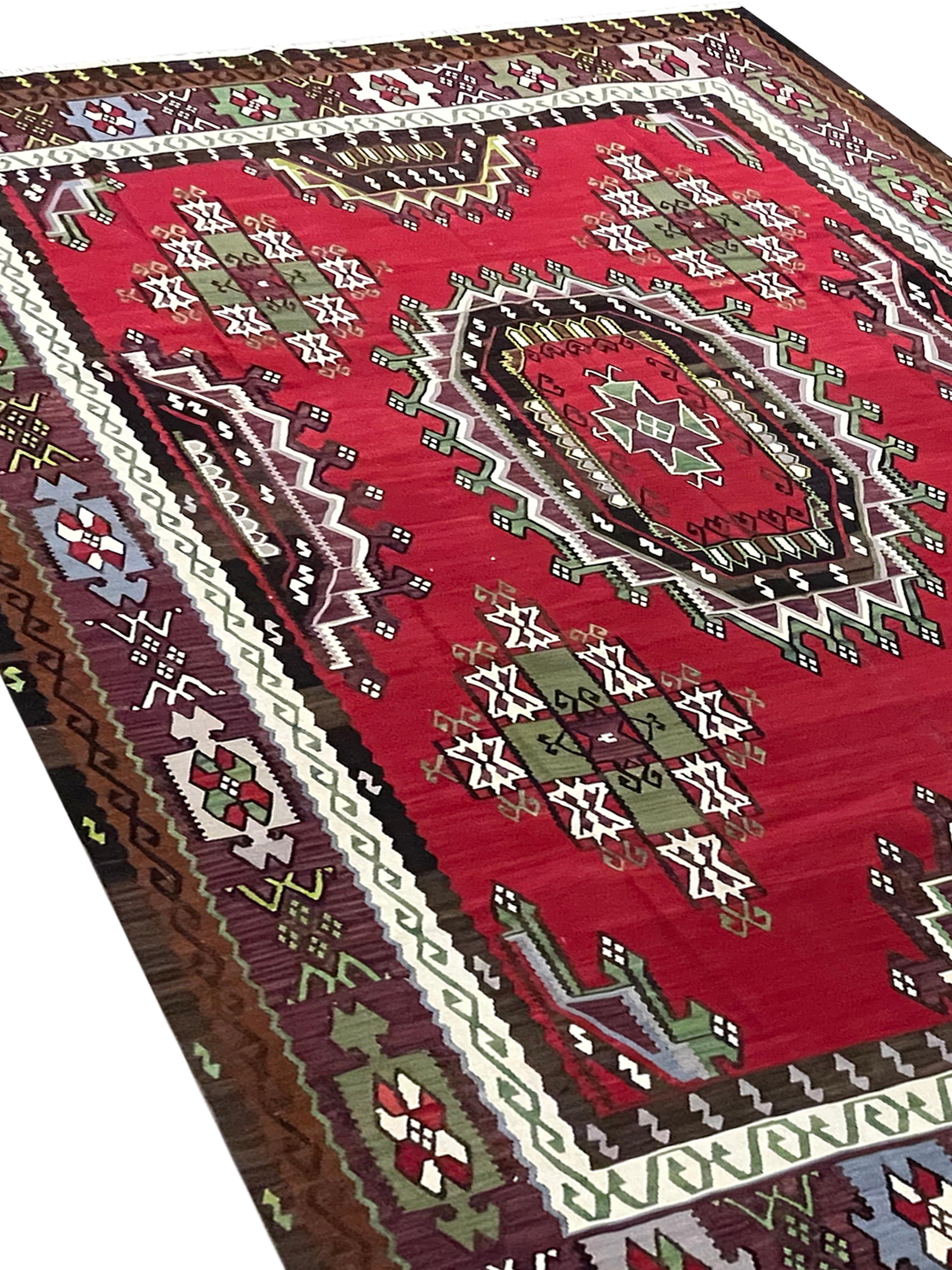 Red Carpet Antique Kilim Rug Handmade Flatwoven Geometric Rug In Excellent Condition For Sale In Hampshire, GB