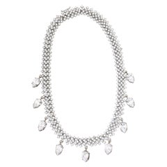 Collier tennis en cristal de tapis rouge avec gouttes de cristal en forme de poire