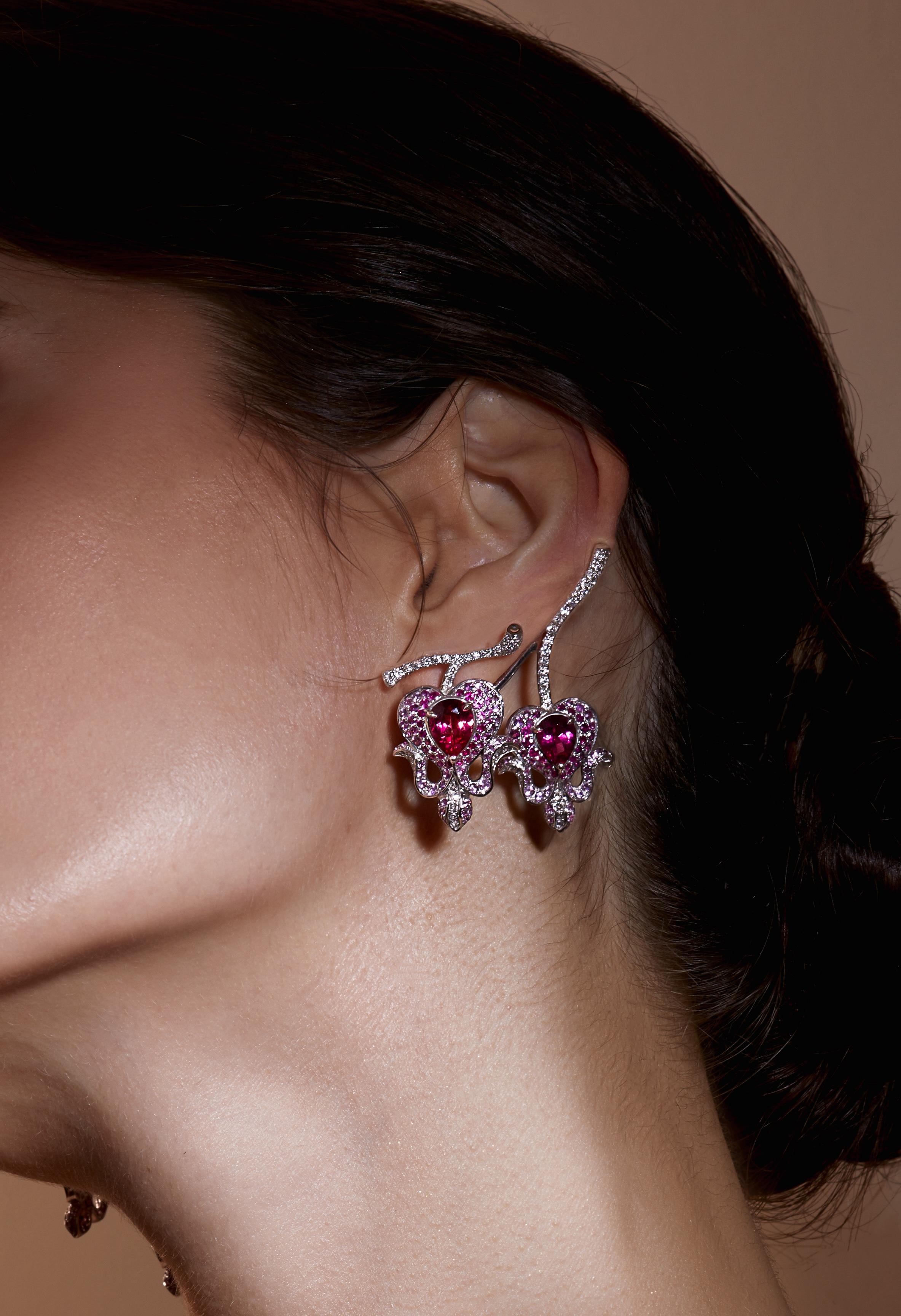 Roter Teppich „Florealis“ – Ohrringe mit Rubellit und Diamanten (Zeitgenössisch) im Angebot